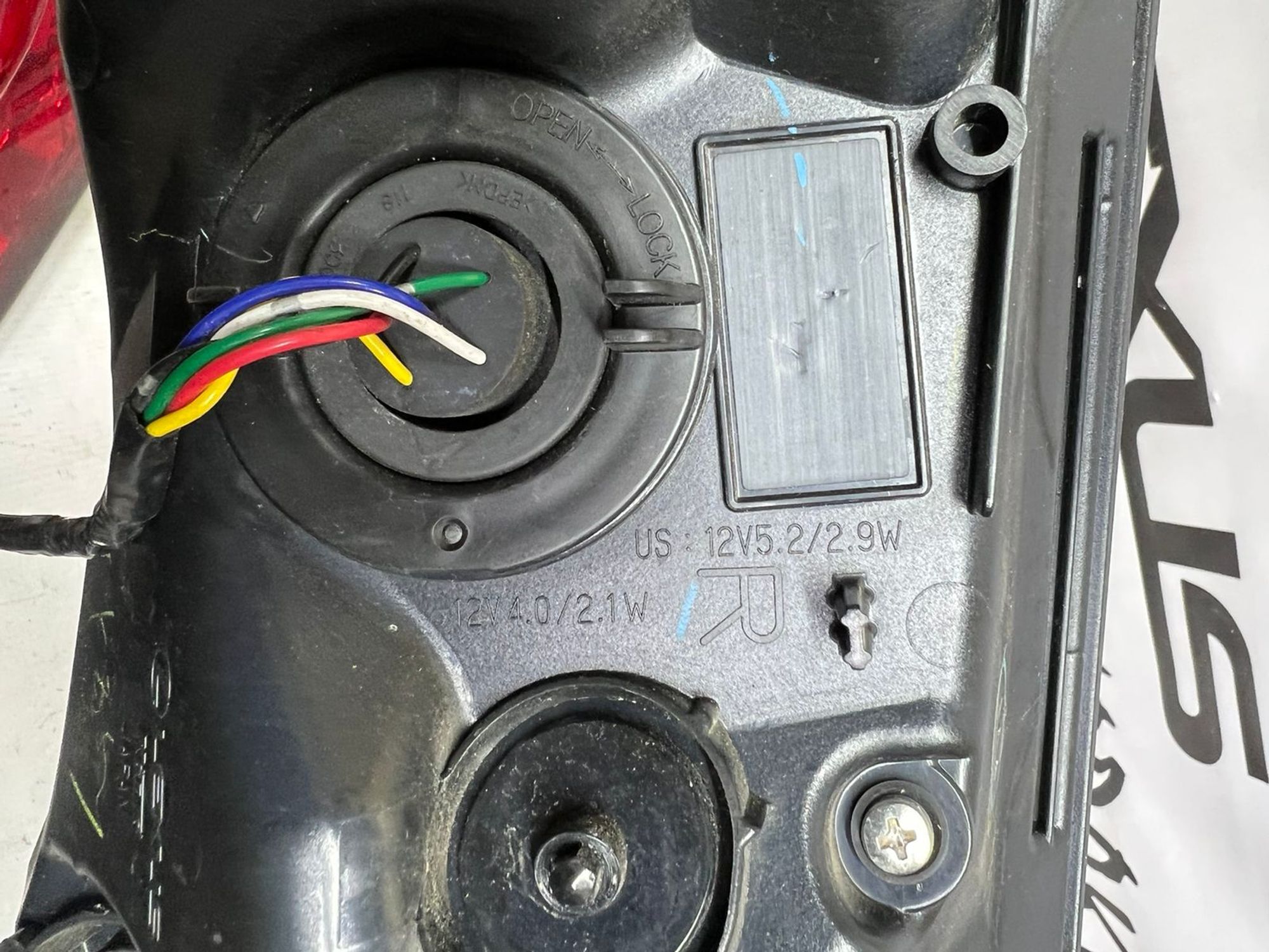 https://ycs.partsauto.market/partsauto-images/thmbs/046c9be1e465b38fa212839a5388ad7b/parts/94c0d930-f3c6-57e1-b37c-a4e462a0992c_cab9da2a-7830-4de1-bcfe-a5311cdf1fa3.jpg