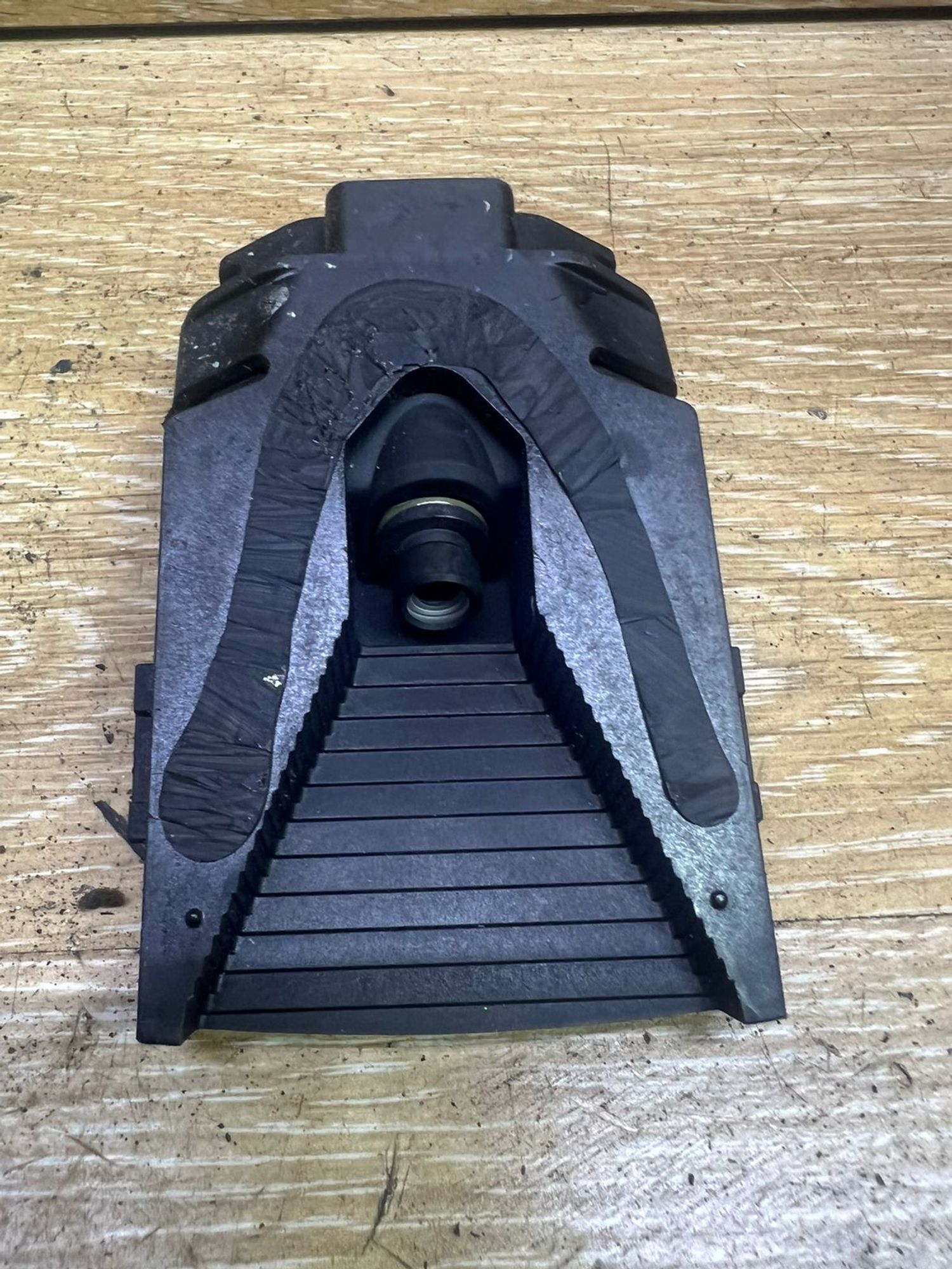 https://ycs.partsauto.market/partsauto-images/thmbs/046c9be1e465b38fa212839a5388ad7b/parts/a8c24bc1-f7e5-5dc7-b674-65bcc7faf4bf_7a86d0fb-699a-41c7-9d77-a5666c6f16d4.jpg