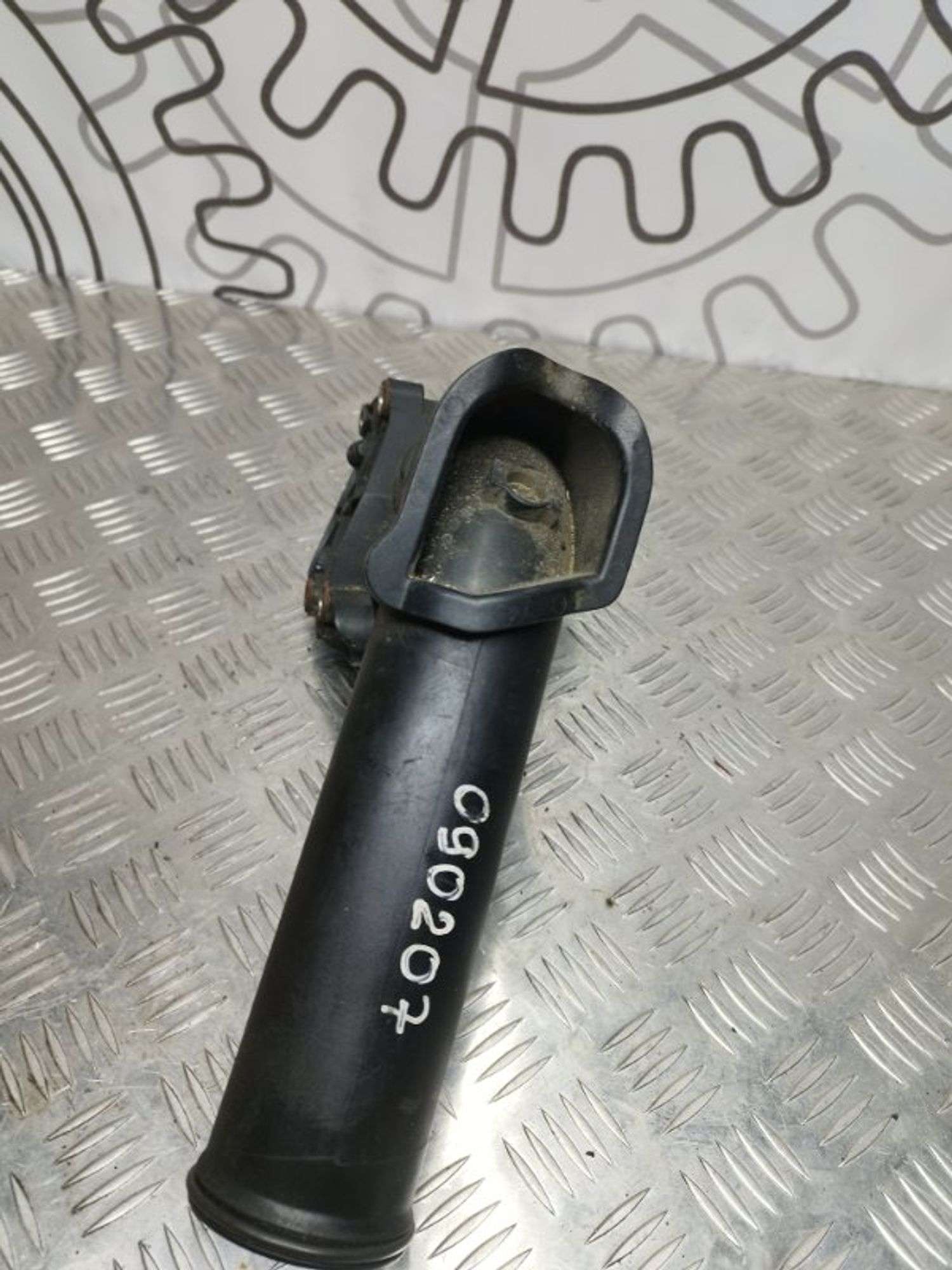 https://ycs.partsauto.market/partsauto-images/thmbs/09666ac43eaebd93bcda7818c490e81d/6751ad70408d5cfce7ef4d618a9defe1/b15434fd6506d8c6af4fc651c0b15a6a.jpg
