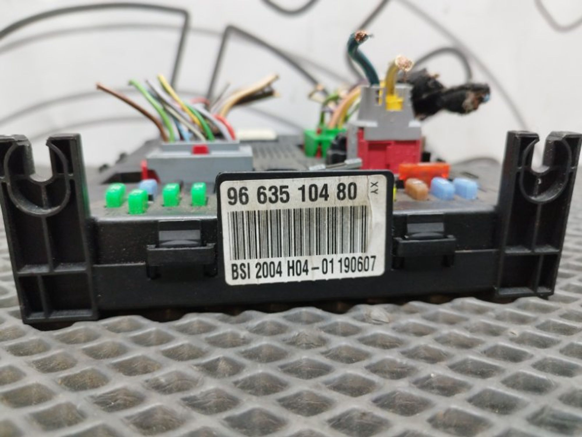 https://ycs.partsauto.market/partsauto-images/thmbs/09666ac43eaebd93bcda7818c490e81d/686178a1a7c3831e1d27382c90e4dbac/eb88f7e68c1816c1bbf3b1c7254116c6.jpg