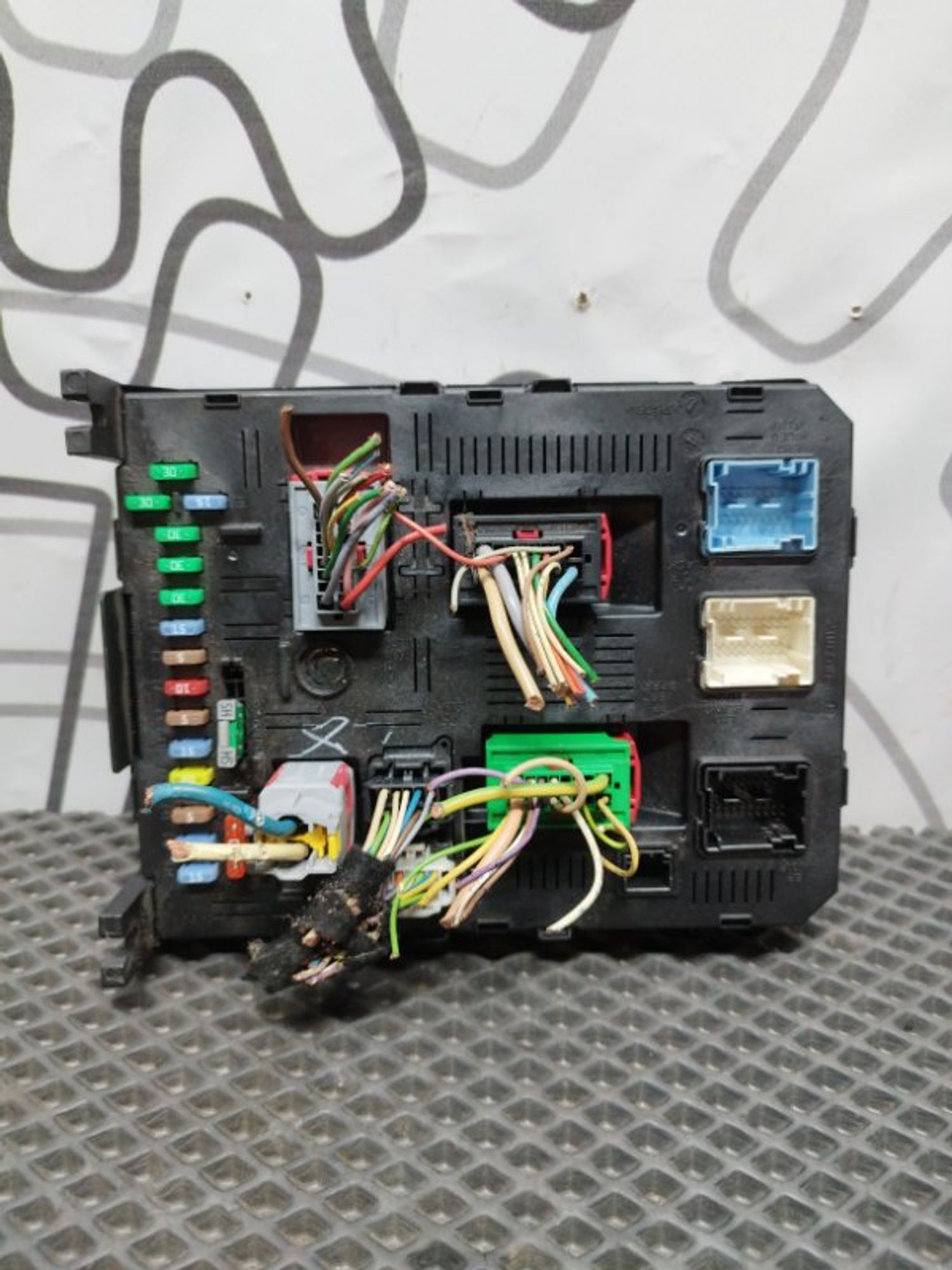 https://ycs.partsauto.market/partsauto-images/thmbs/09666ac43eaebd93bcda7818c490e81d/686178a1a7c3831e1d27382c90e4dbac/fdc5177da9ac85a3cb3c0251168326b8.jpg