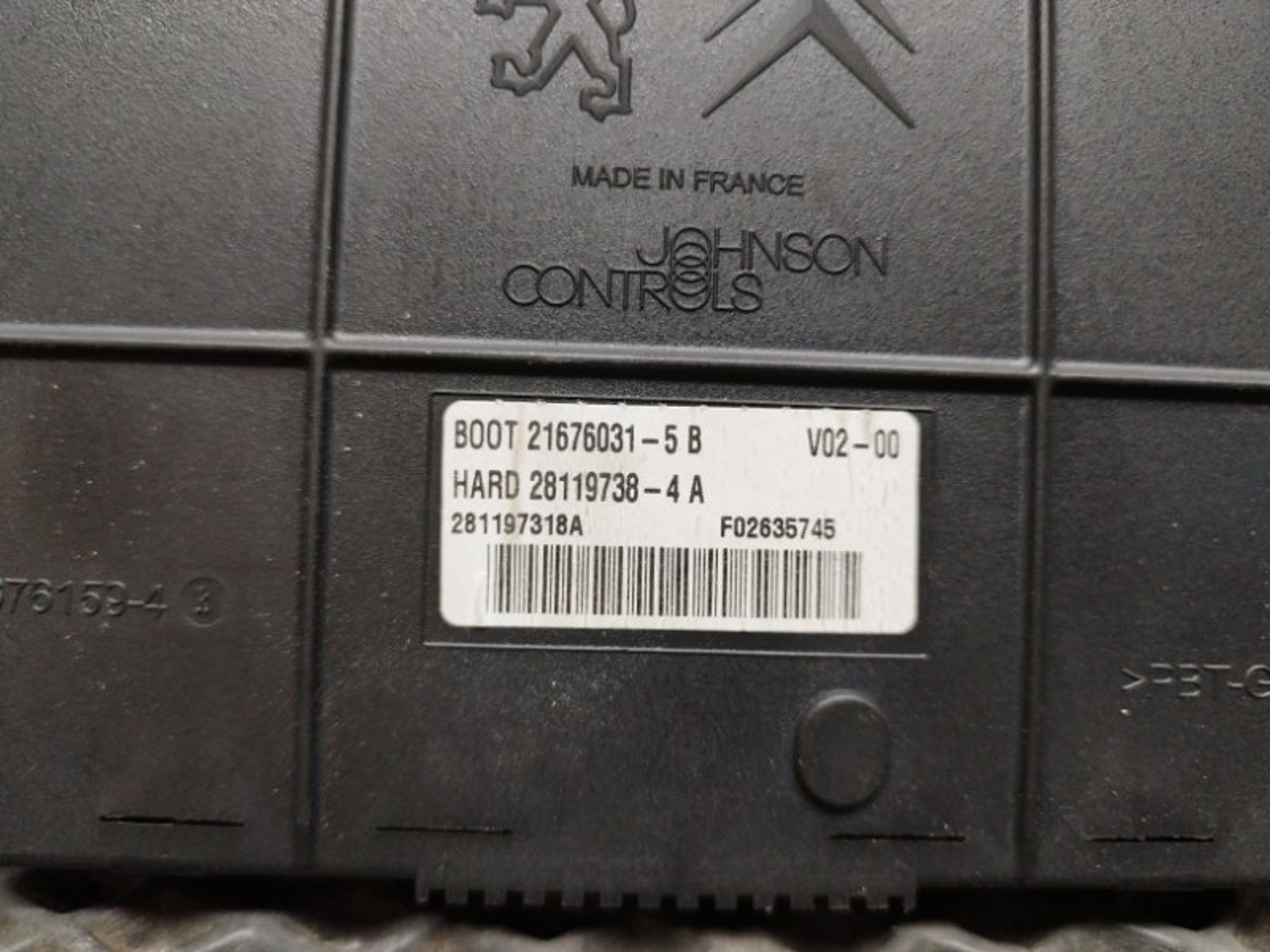 https://ycs.partsauto.market/partsauto-images/thmbs/09666ac43eaebd93bcda7818c490e81d/686178a1a7c3831e1d27382c90e4dbac/fea4fd0d5fe196e4ef45adc15f674787.jpg