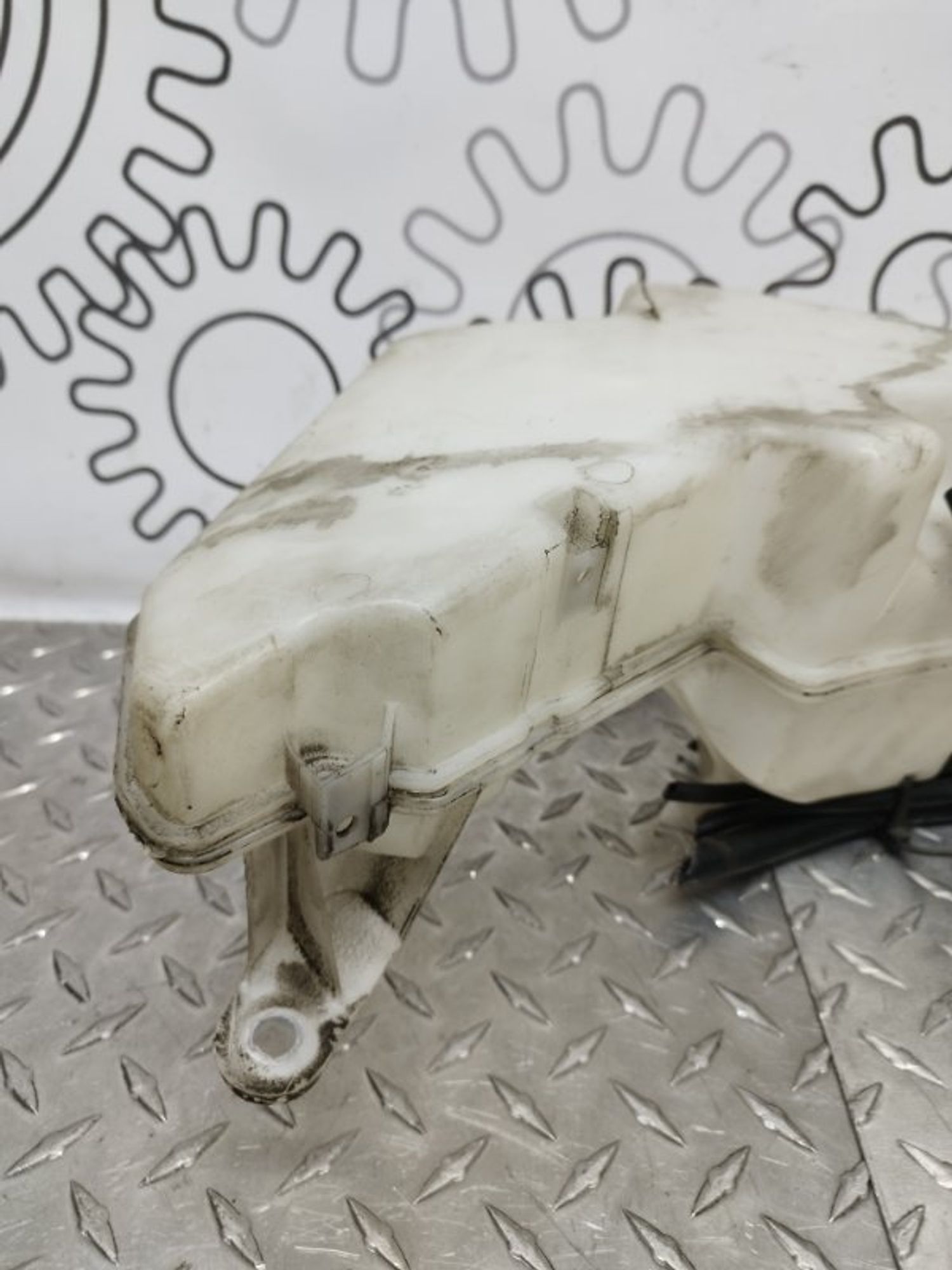 https://ycs.partsauto.market/partsauto-images/thmbs/09666ac43eaebd93bcda7818c490e81d/6961128b2a9d381458240e3017a86d40/0b8da575eb0611255c7547a16de06aa4.jpg