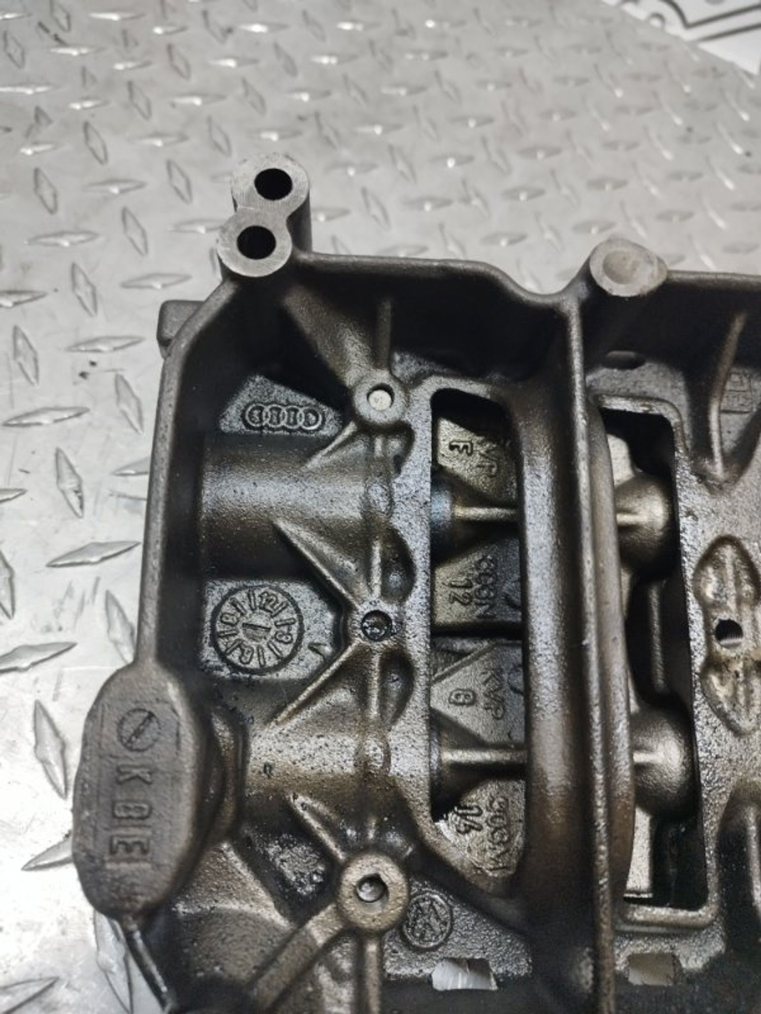 https://ycs.partsauto.market/partsauto-images/thmbs/09666ac43eaebd93bcda7818c490e81d/70af12c7964ac3435c9127dc8f7f9002/c144393add1cd724aec02401a5201604.jpg