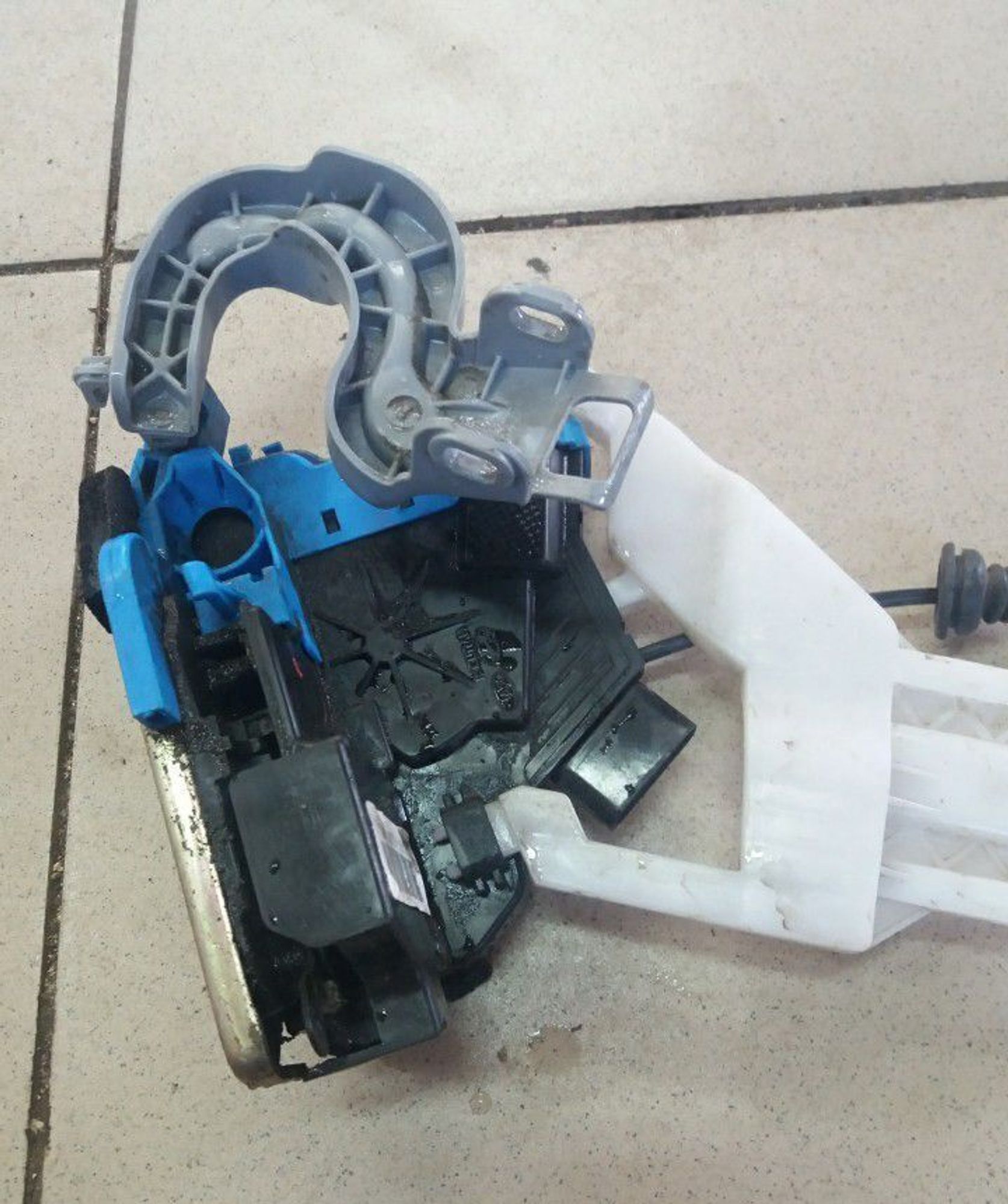 Замок задней правой двери Kia Ceed 2 JD, 2500 рублей, Брянск