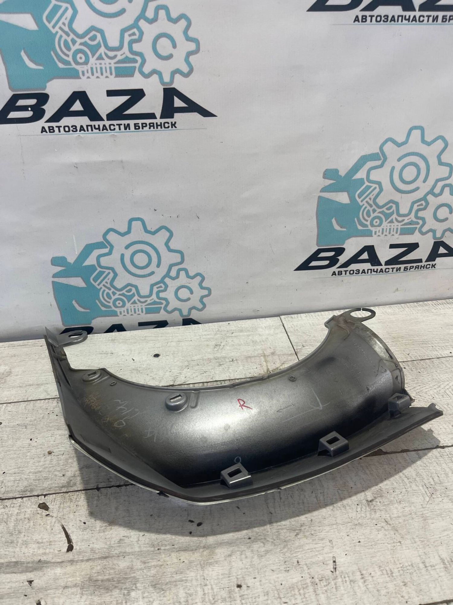 Накладка крышки багажника правая Toyota RAV 4 3, 1000 рублей, Брянск