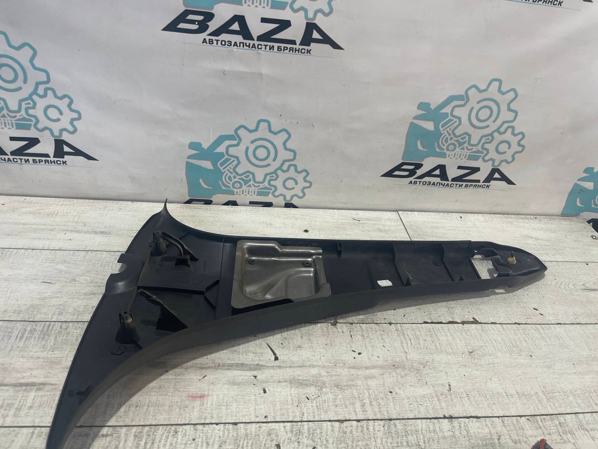 Обшивка средней левой стойки Renault Sandero, 500 рублей, Брянск