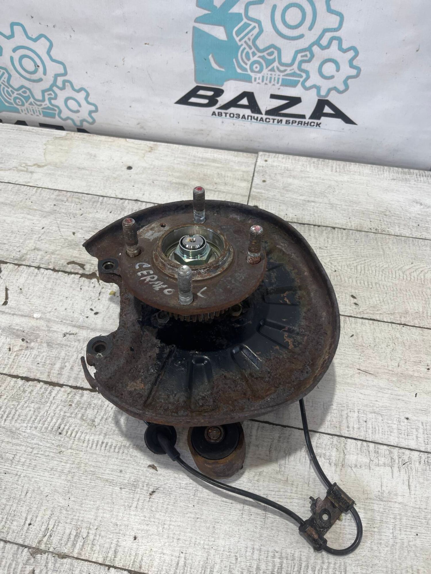 Кулак задний левый Kia Cerato 1, 1500 рублей, Брянск