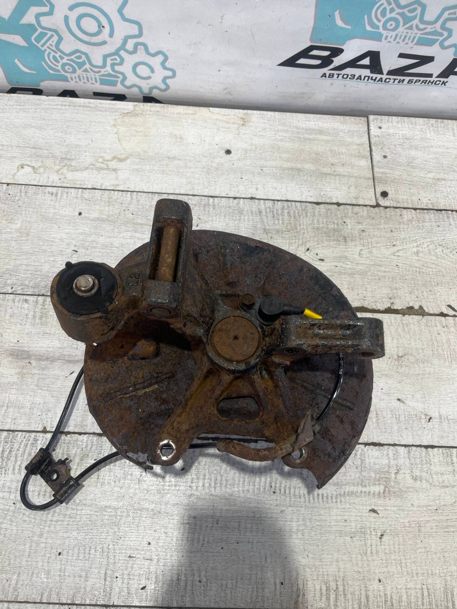 Кулак задний левый Kia Cerato 1, 1500 рублей, Брянск