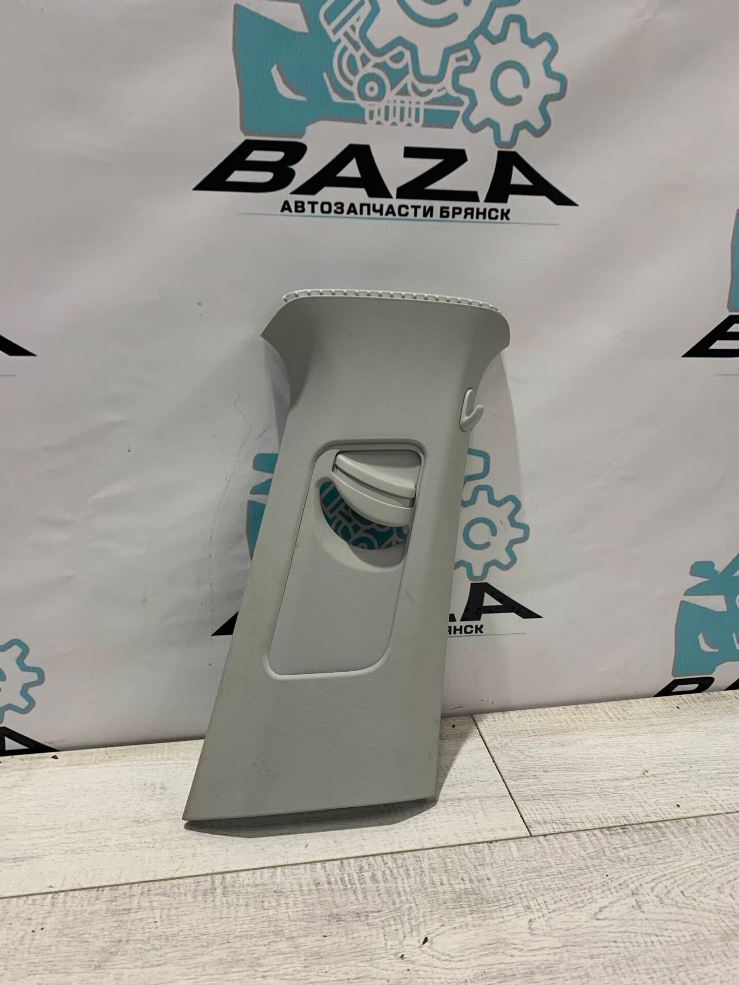 Обшивка средней правой стойки  Volkswagen Polo, 1000 рублей, Брянск