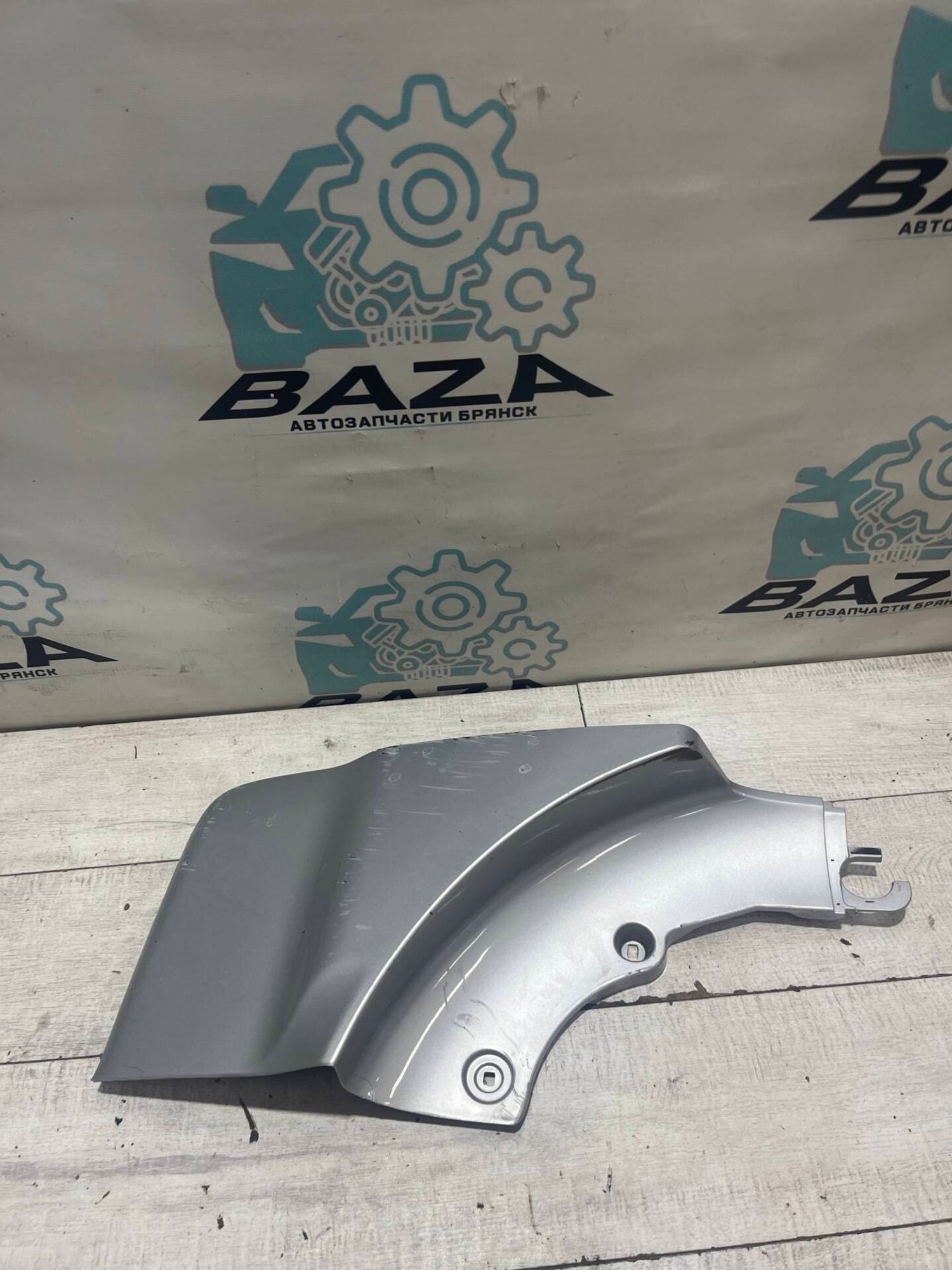 Накладка двери багажника Toyota RAV 4 3, 1500 рублей, Брянск