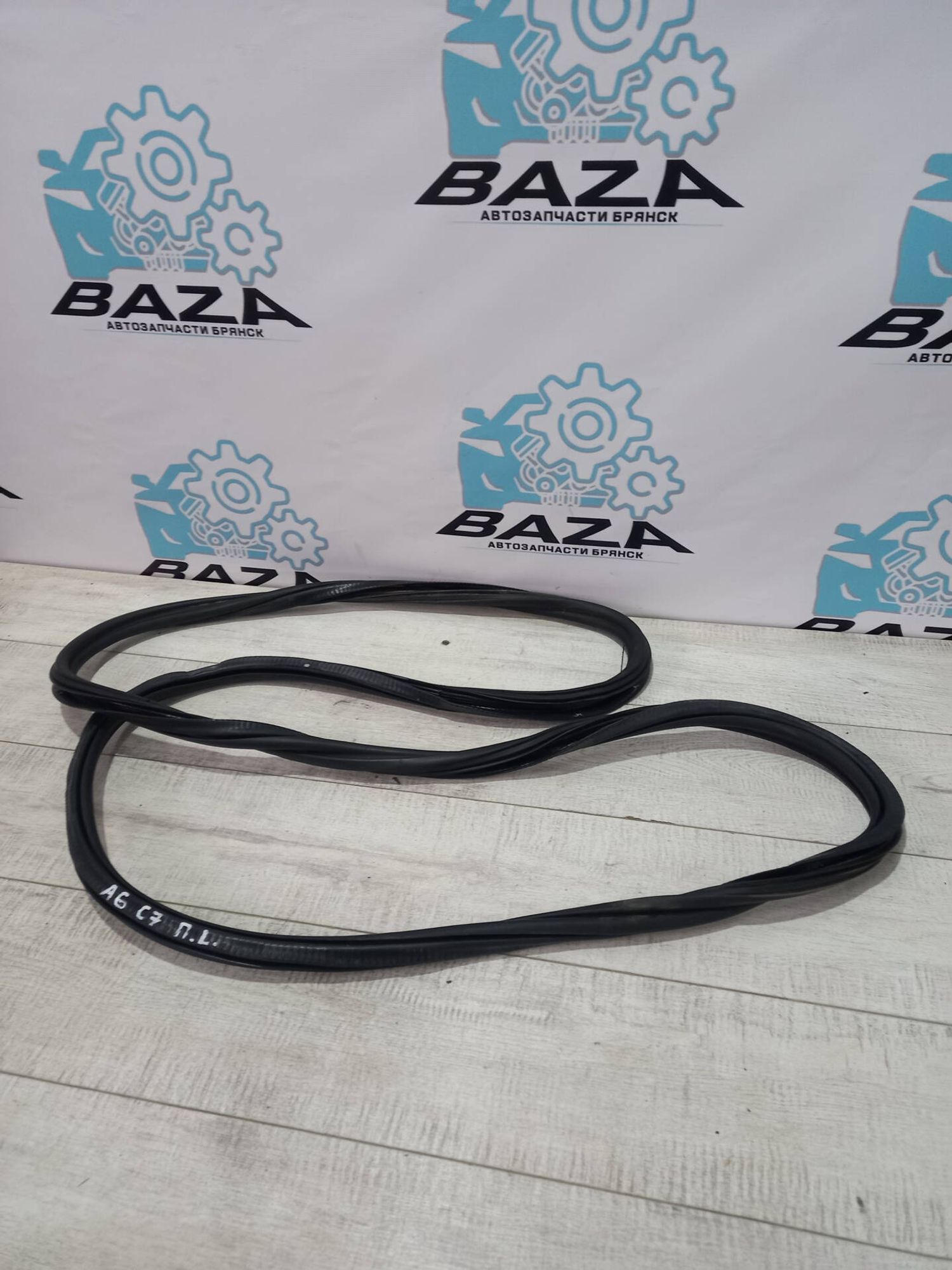 Уплотнитель передней левой двери Audi A6 C7, 2000 рублей, Брянск