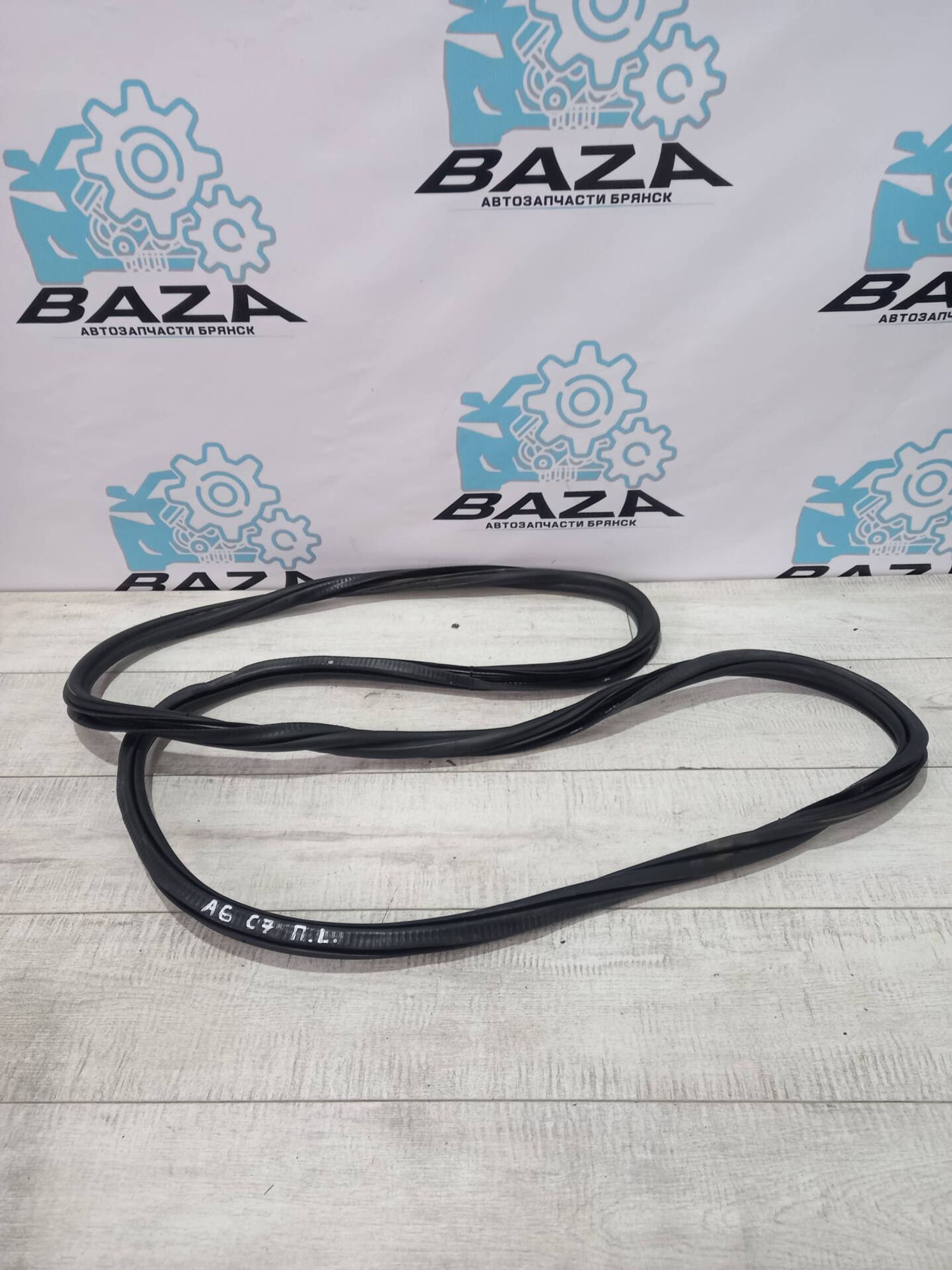 Уплотнитель передней левой двери Audi A6 C7, 2000 рублей, Брянск