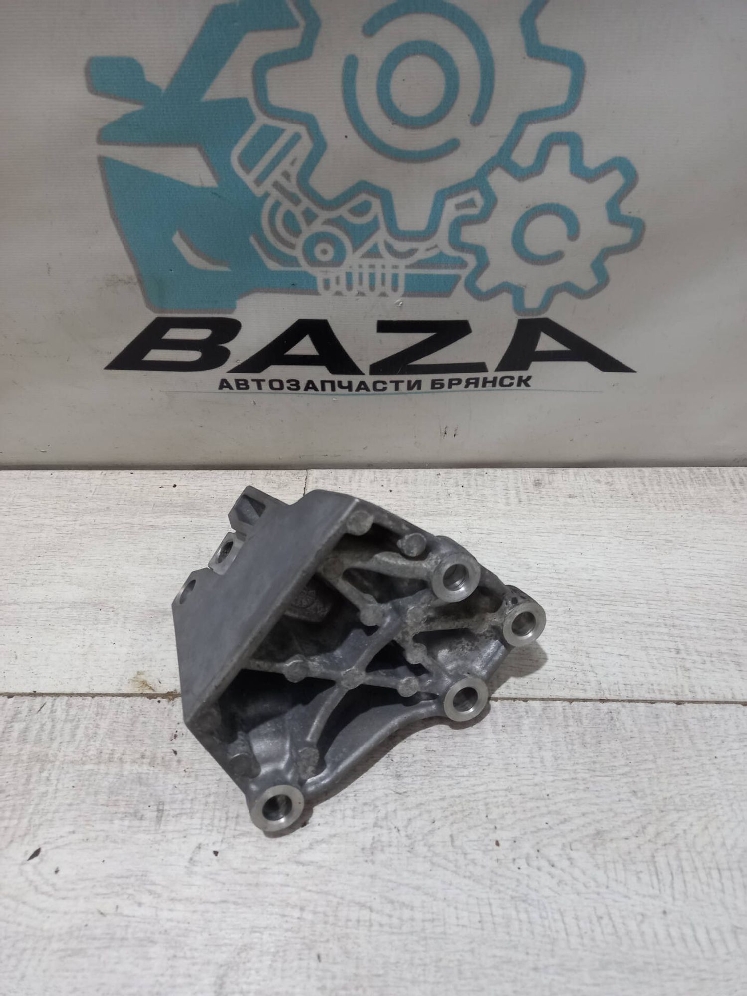 Кронштейн МКПП Kia Rio 4, 2000 рублей, Брянск