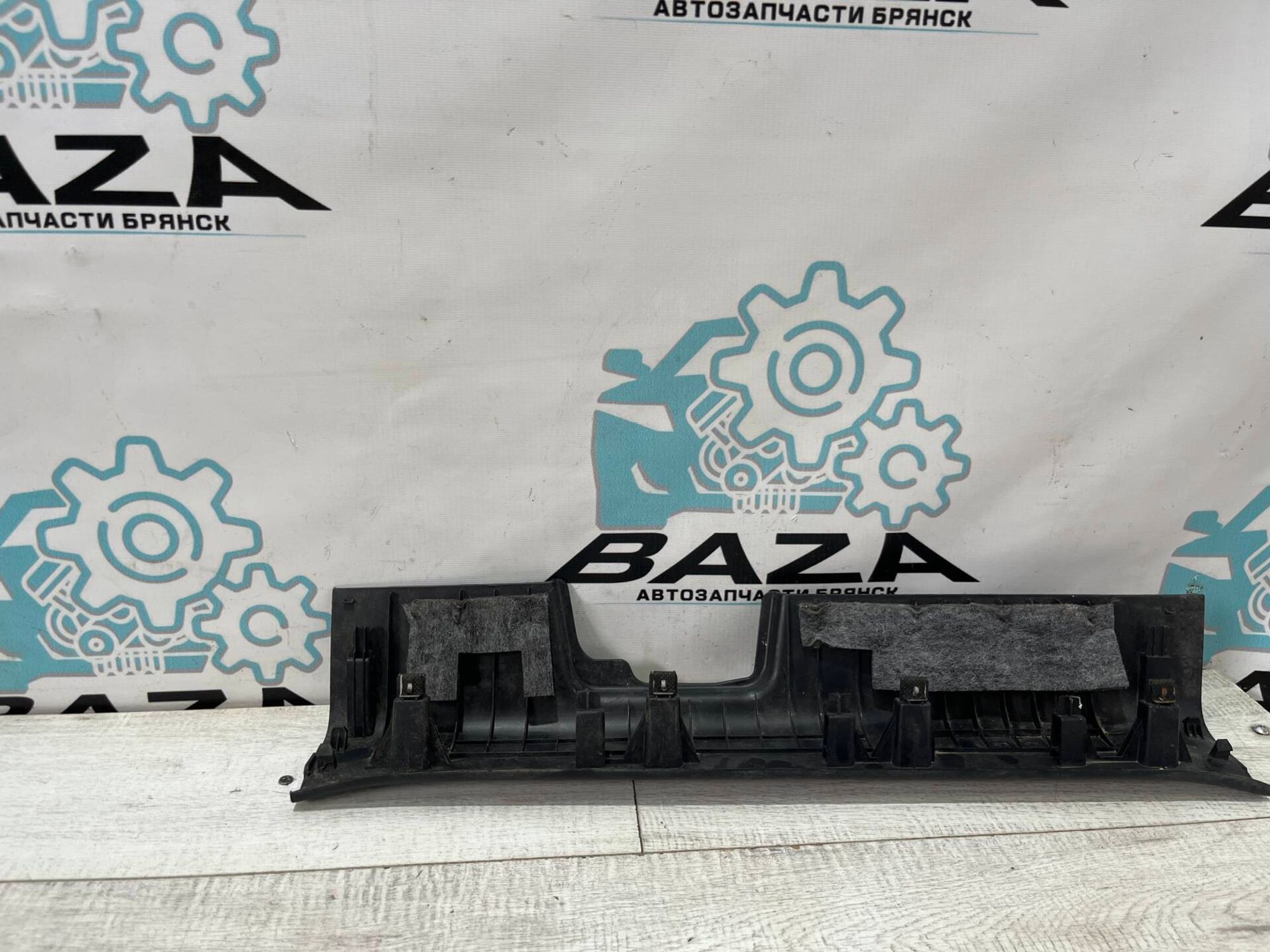 Накладка переднего левого порога Hyundai ix35, 1000 рублей, Брянск