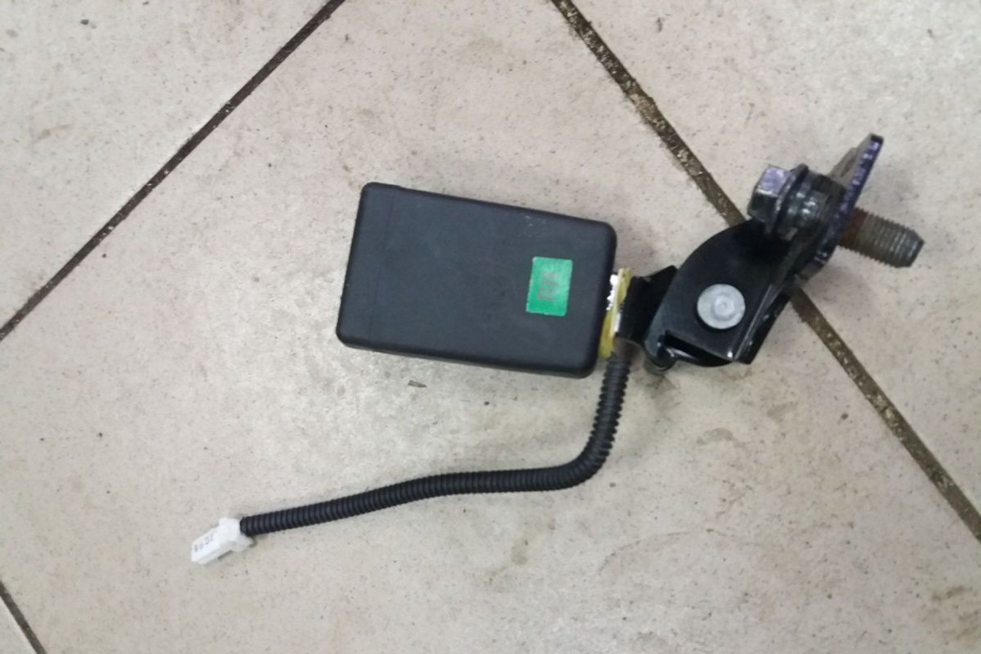 Ответная часть ремня безопасности Kia Ceed 2 JD, 500 рублей, Брянск