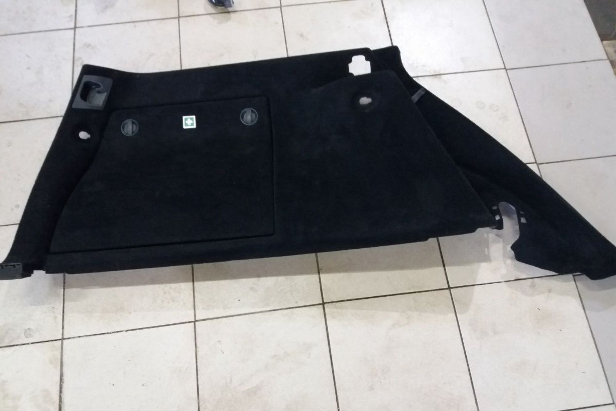 Обшивка багажника левая Mercedes W164, 2000 рублей, Брянск