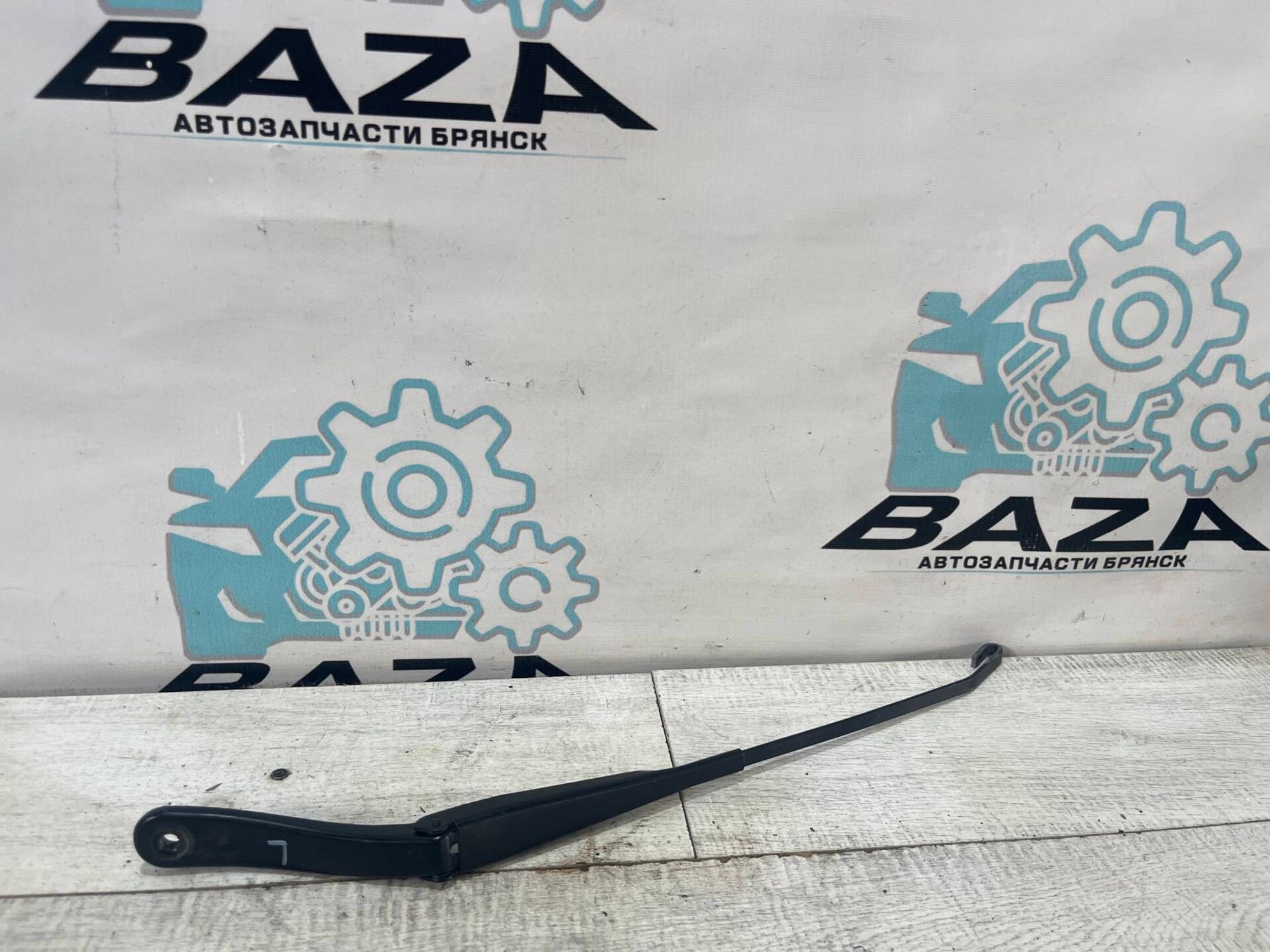 Поводок стеклоочистителя левый Renault Sandero, 500 рублей, Брянск