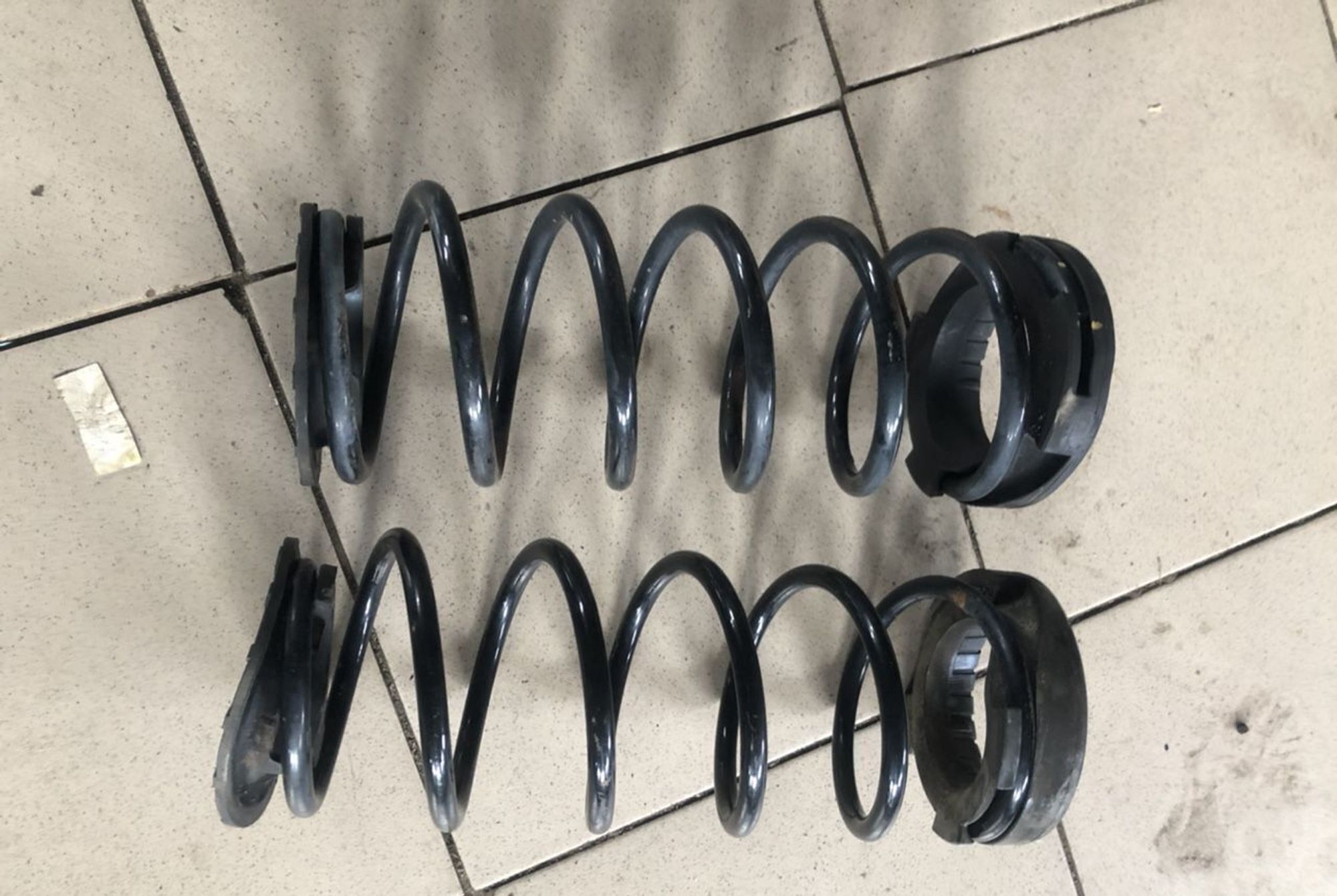 Пружина задняя Kia Rio 3 Hyundai Solaris, 1000 рублей, Брянск