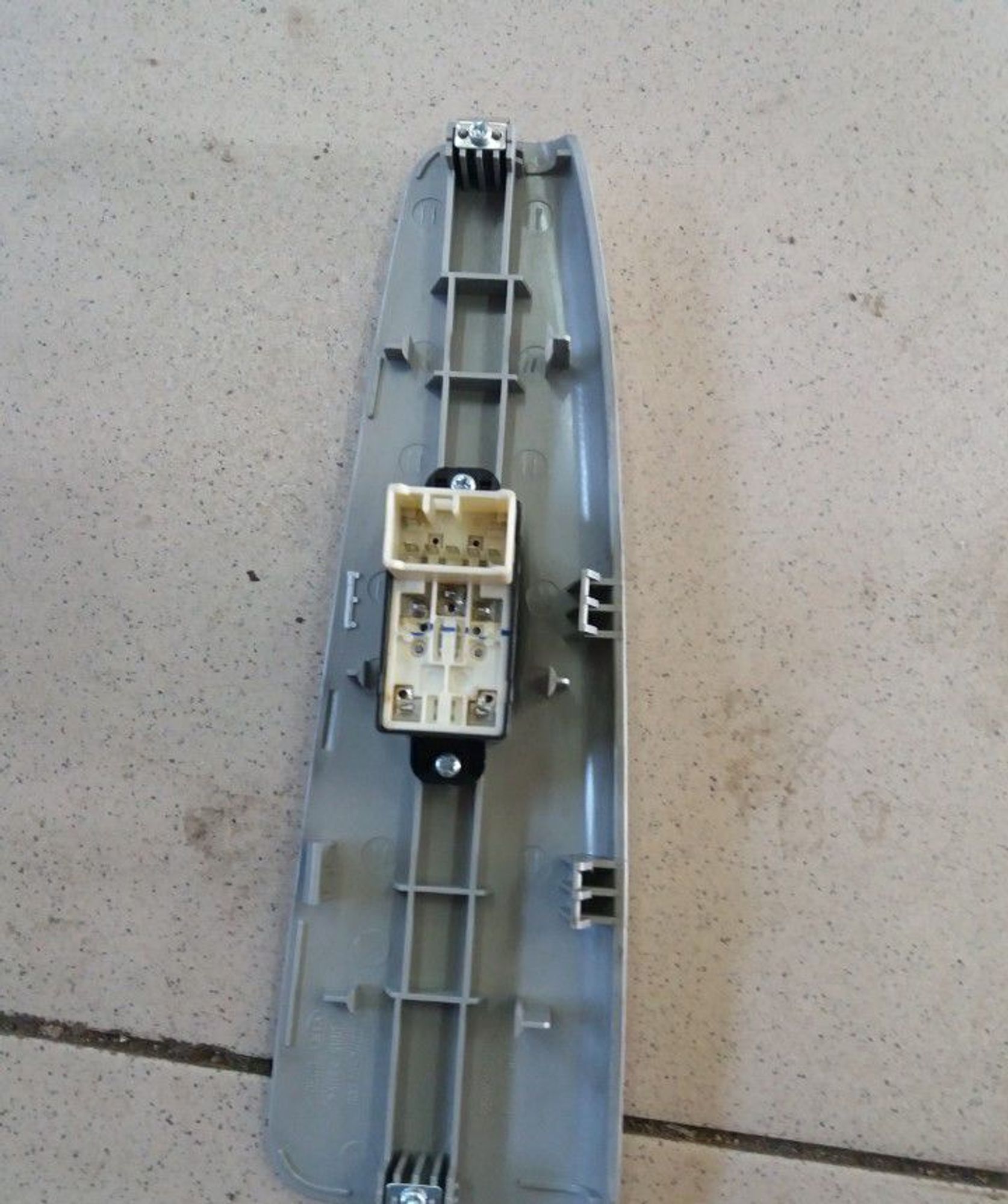 Кнопка стеклоподъемника передней правой двери Kia cerato 1, 500 рублей, Брянск