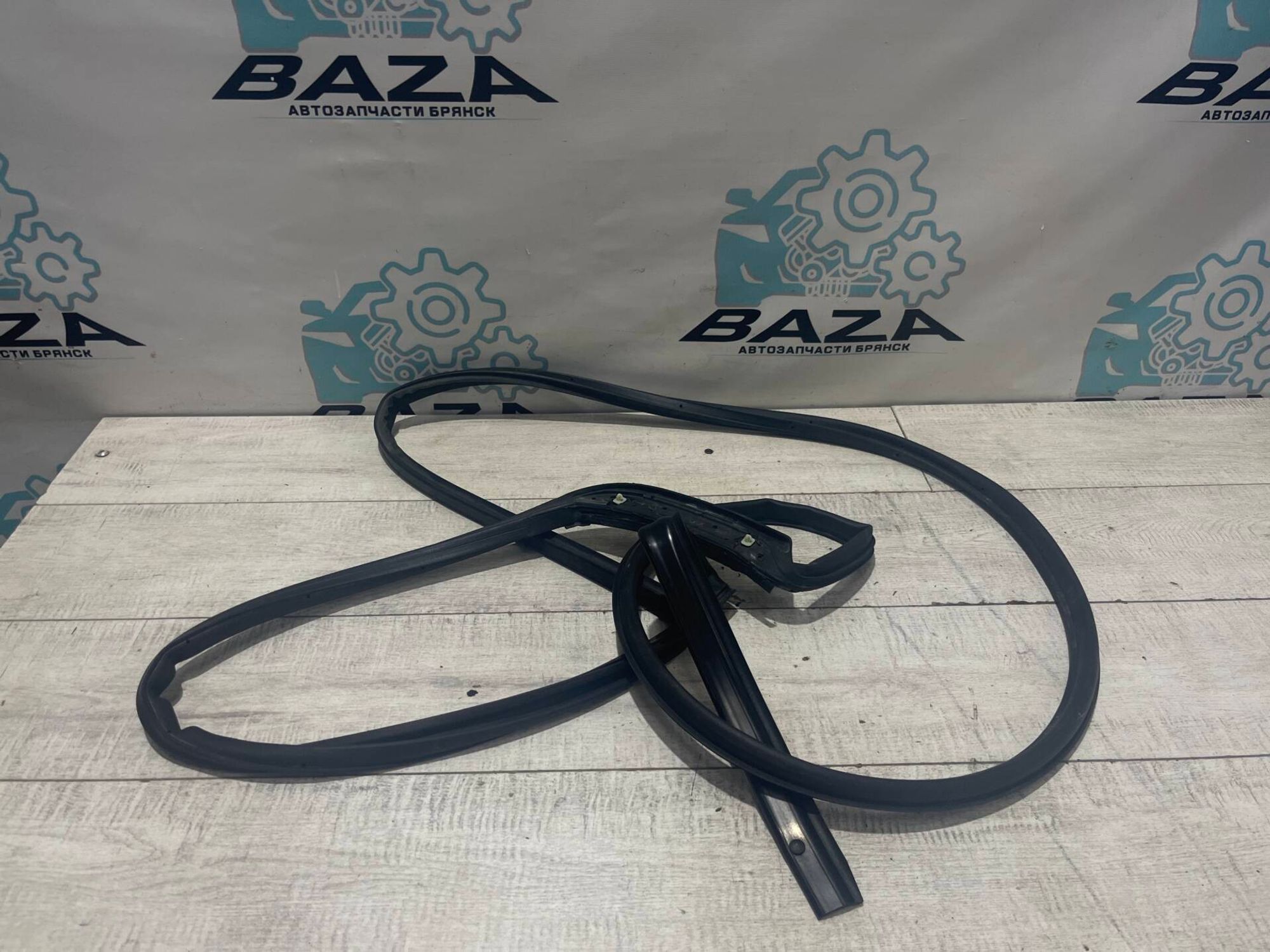 Уплотнитель двери задний левый Kia Rio 4, 1000 рублей, Брянск