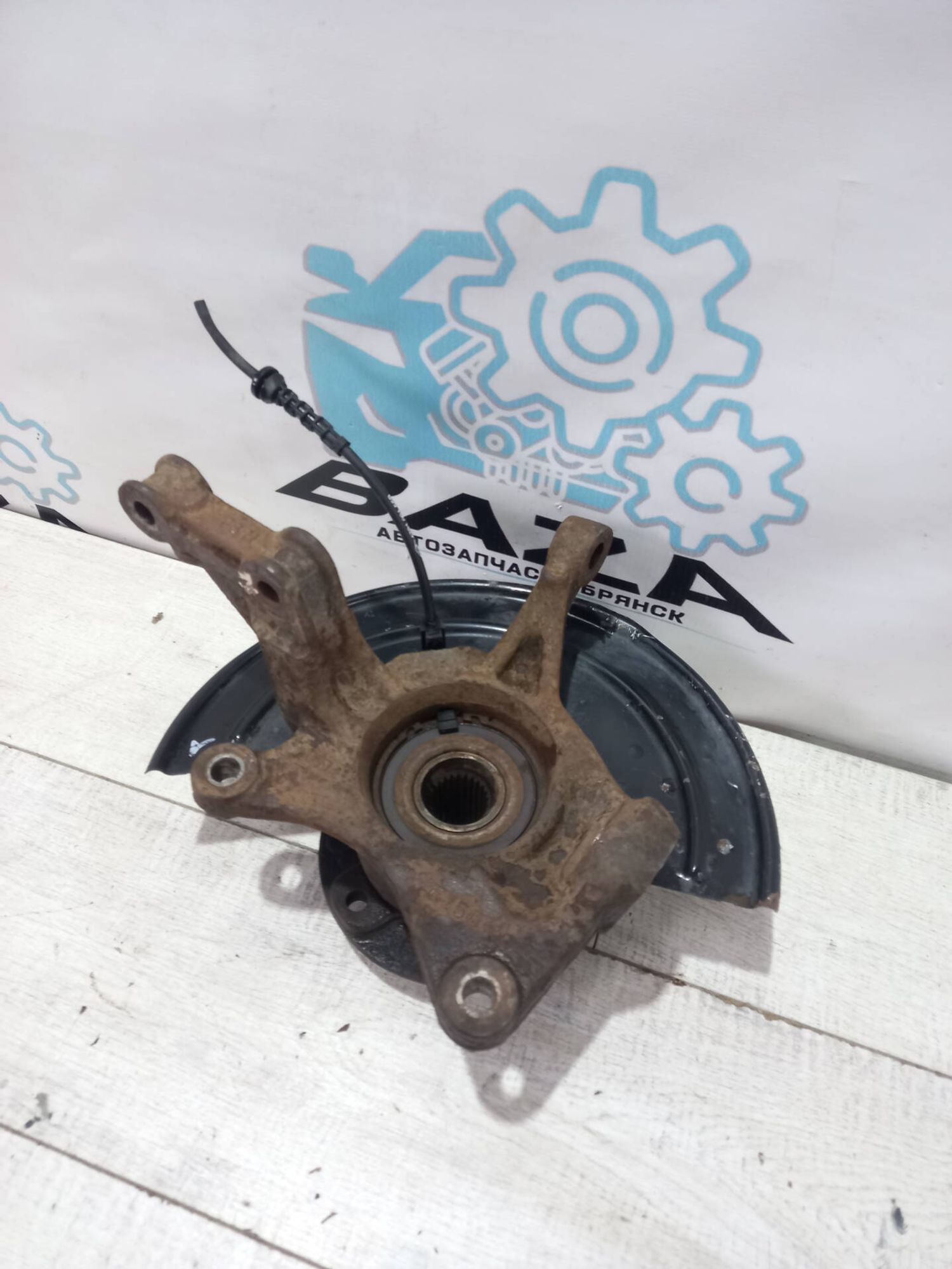 Кулак передний правый Renault Duster, 5000 рублей, Брянск