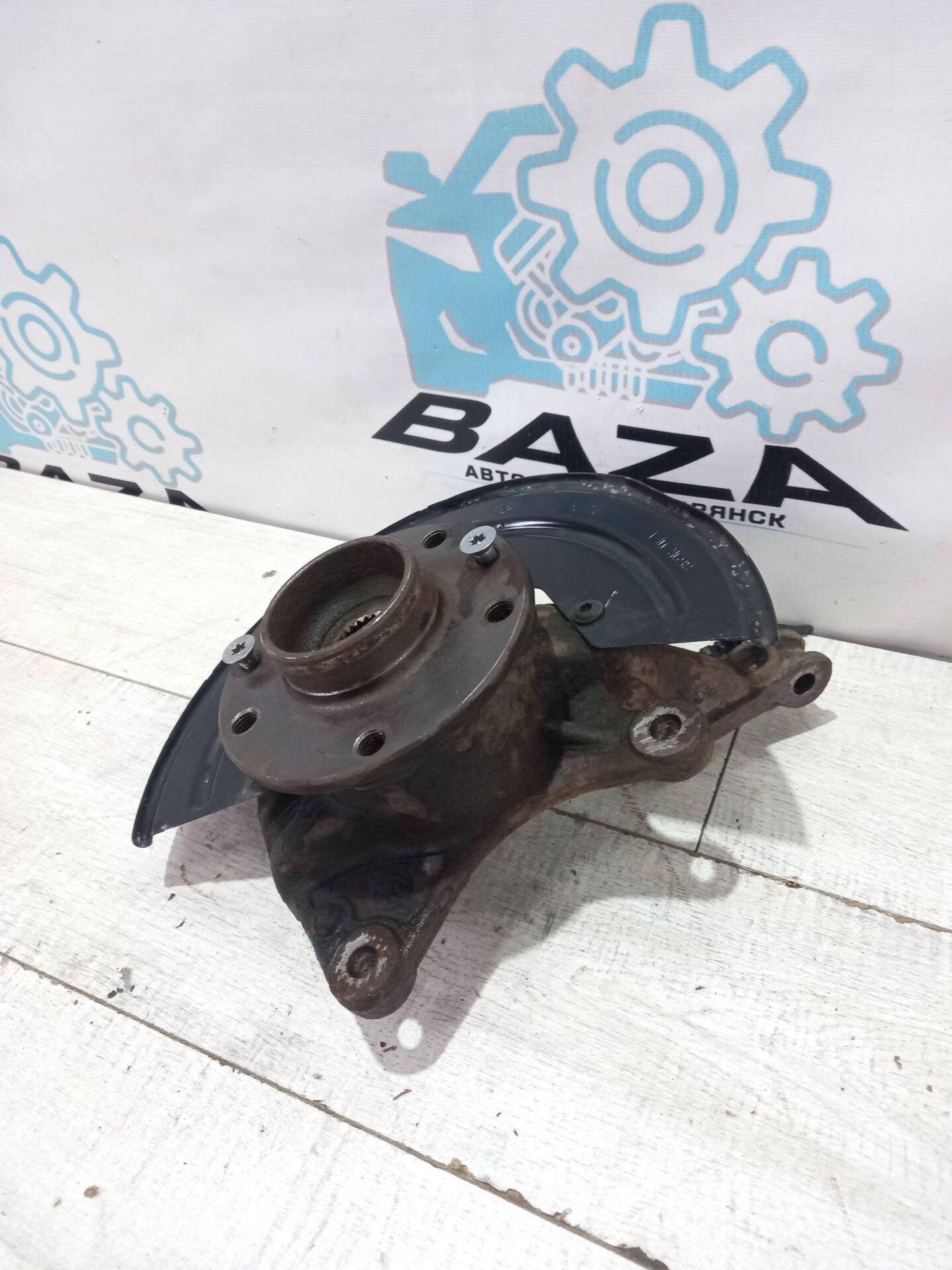 Кулак передний правый Renault Duster, 5000 рублей, Брянск