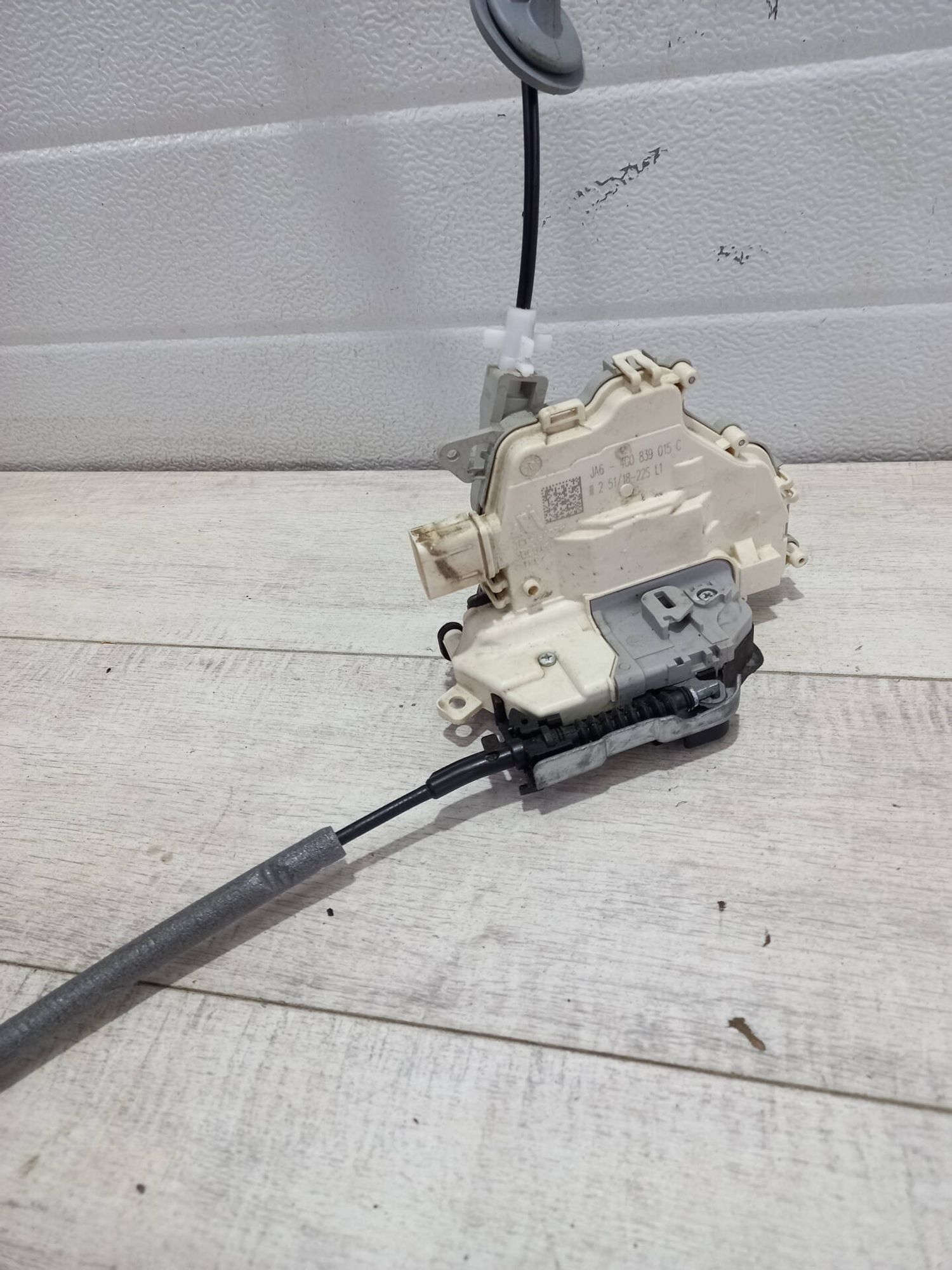 Замок двери задней левой Volkswagen Touareg 3, 5000 рублей, Брянск