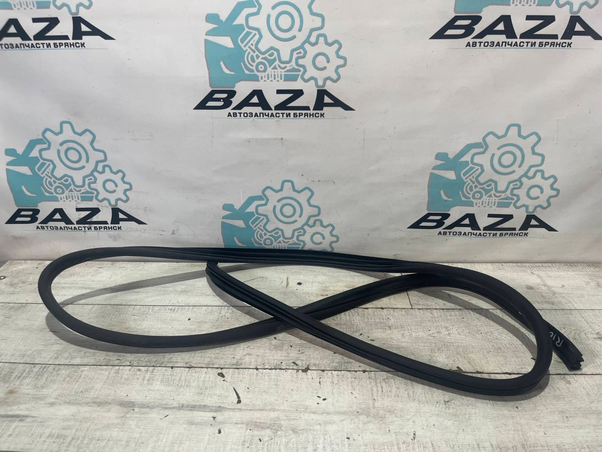 Уплотнитель передней правой двери Kia Rio 3, 1000 рублей, Брянск