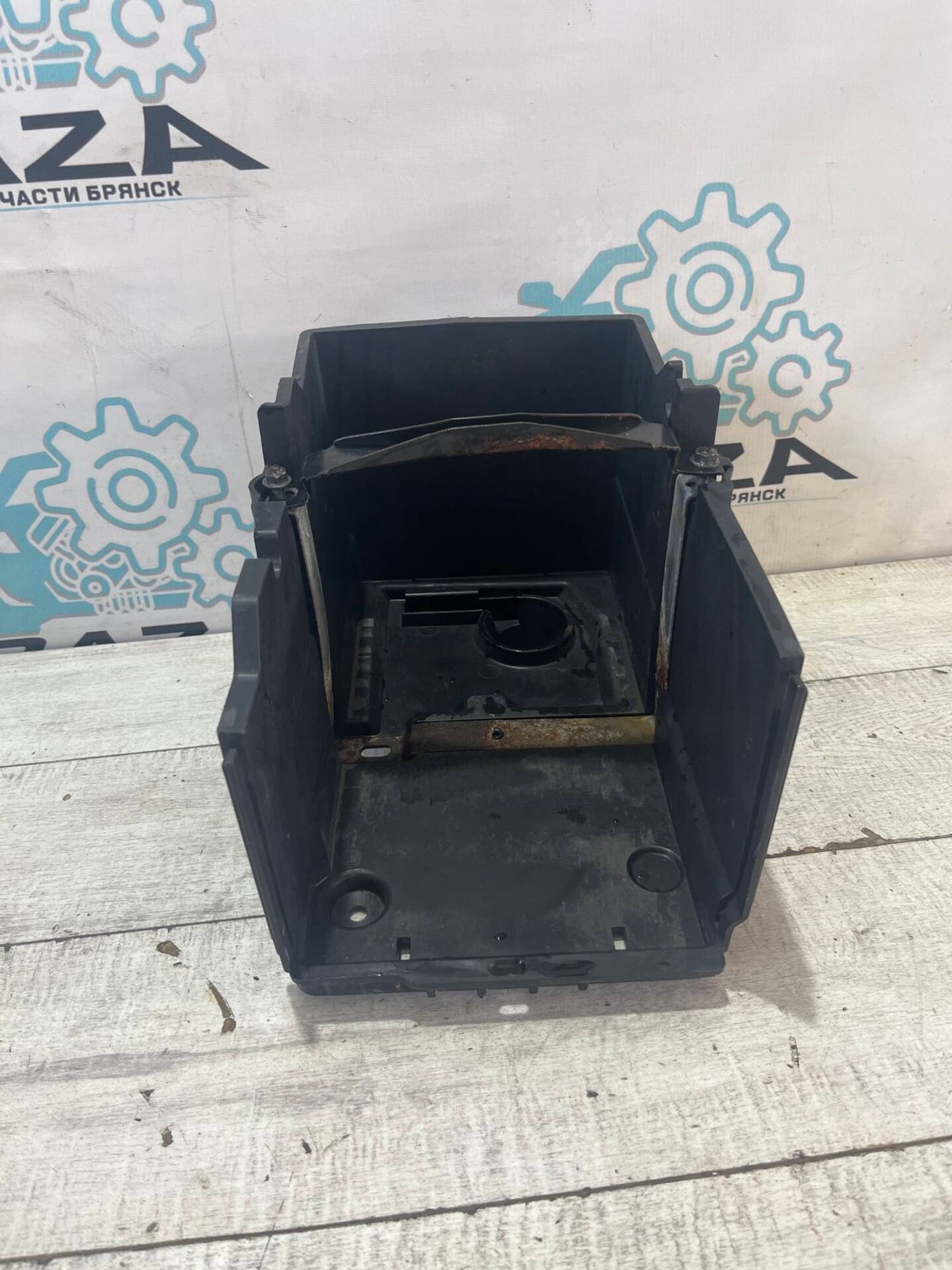 Площадка АКБ Ford Focus 3, 1000 рублей, Брянск