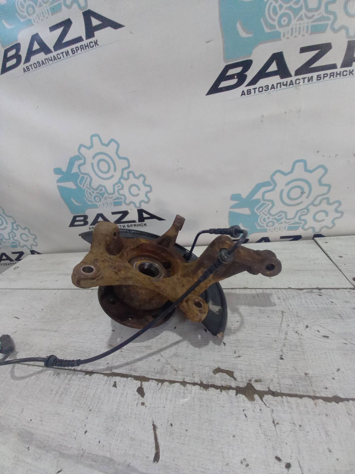 Кулак передний левый Renault Duster, 5000 рублей, Брянск