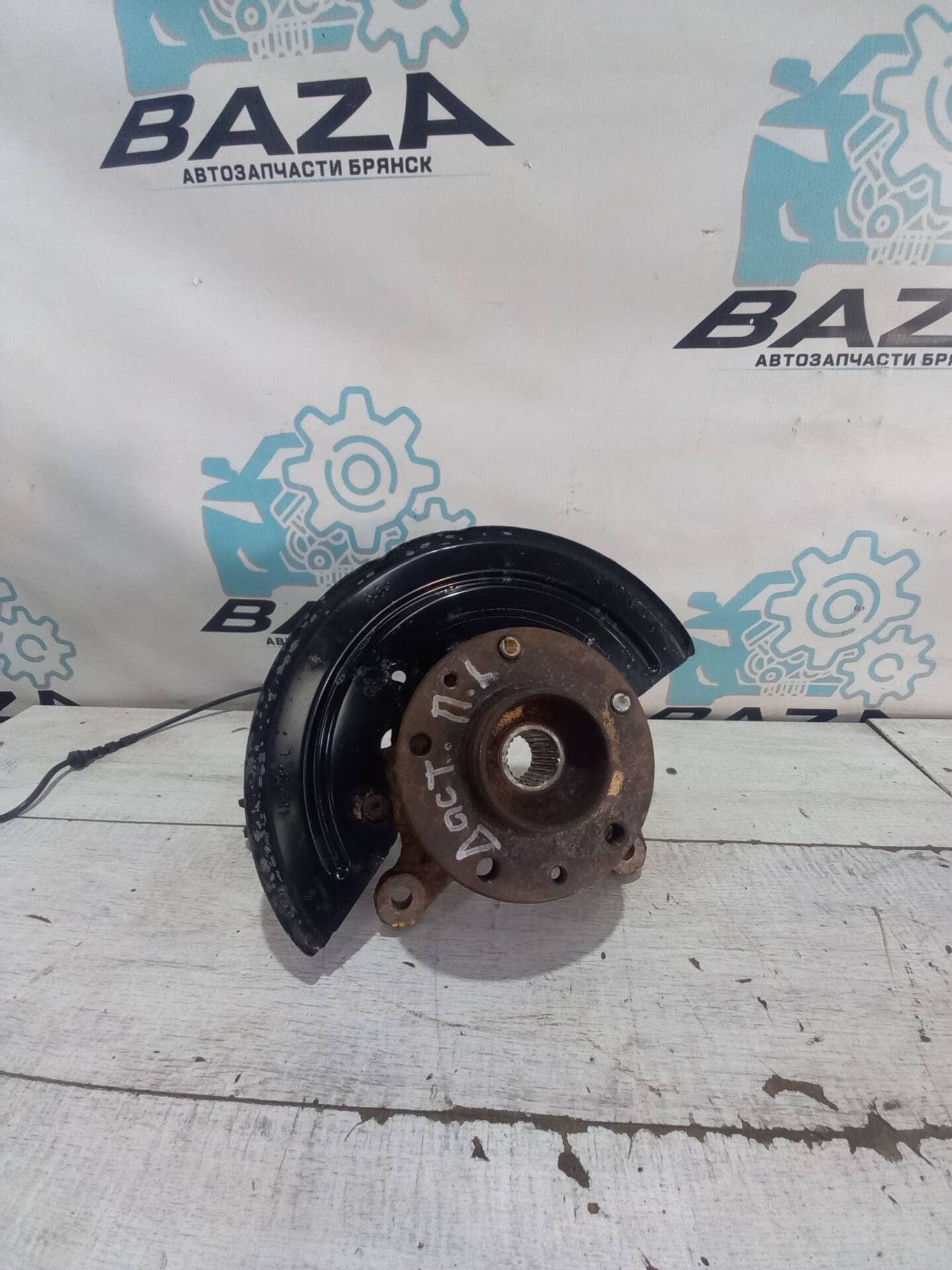 Кулак передний левый Renault Duster, 5000 рублей, Брянск