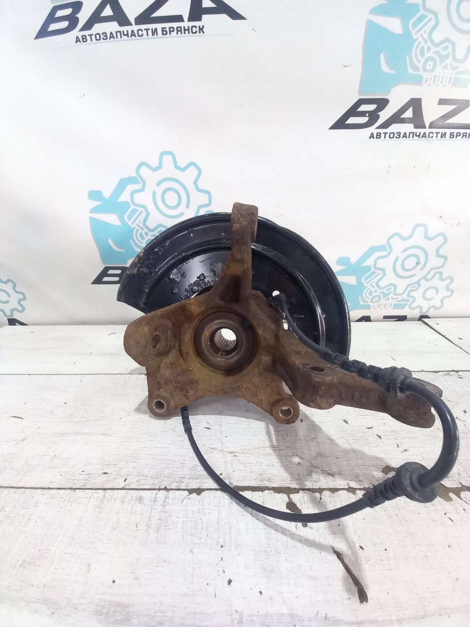 Кулак передний левый Renault Duster, 5000 рублей, Брянск