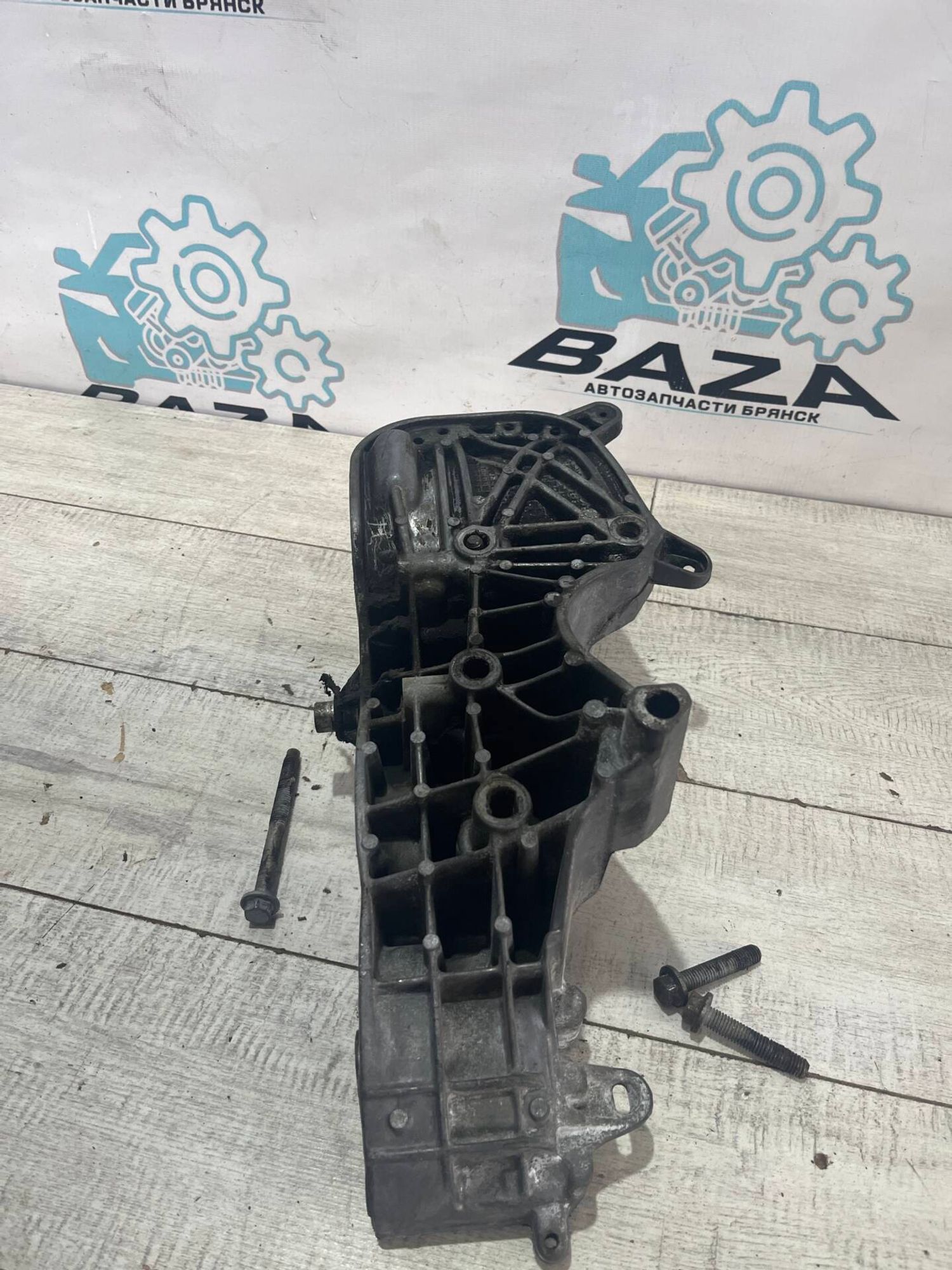 Кронштейн генератора Renault Logan 2, 1800 рублей, Брянск