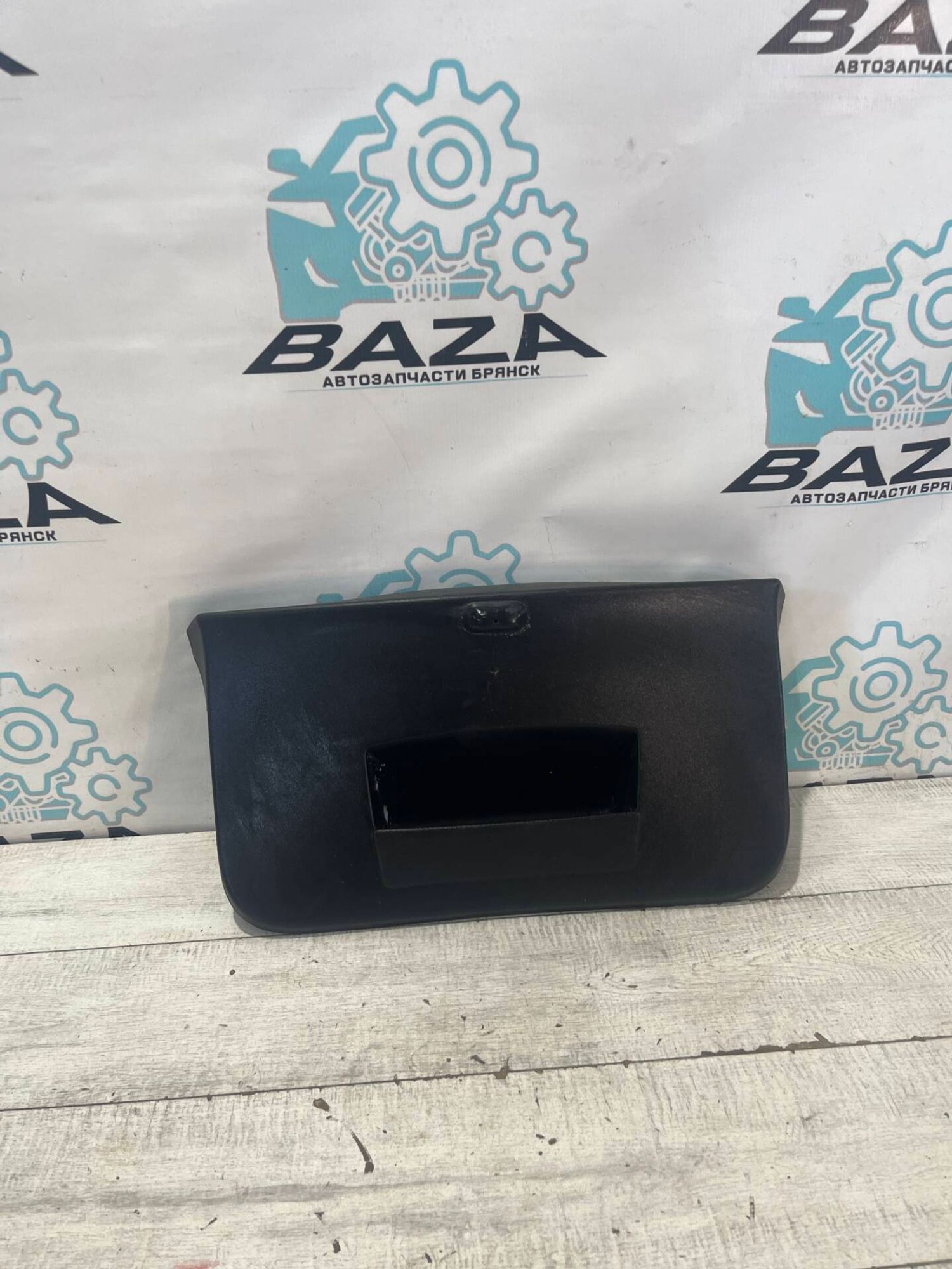 Обшивка двери багажника Renault Sandero Stepway, 800 рублей, Брянск