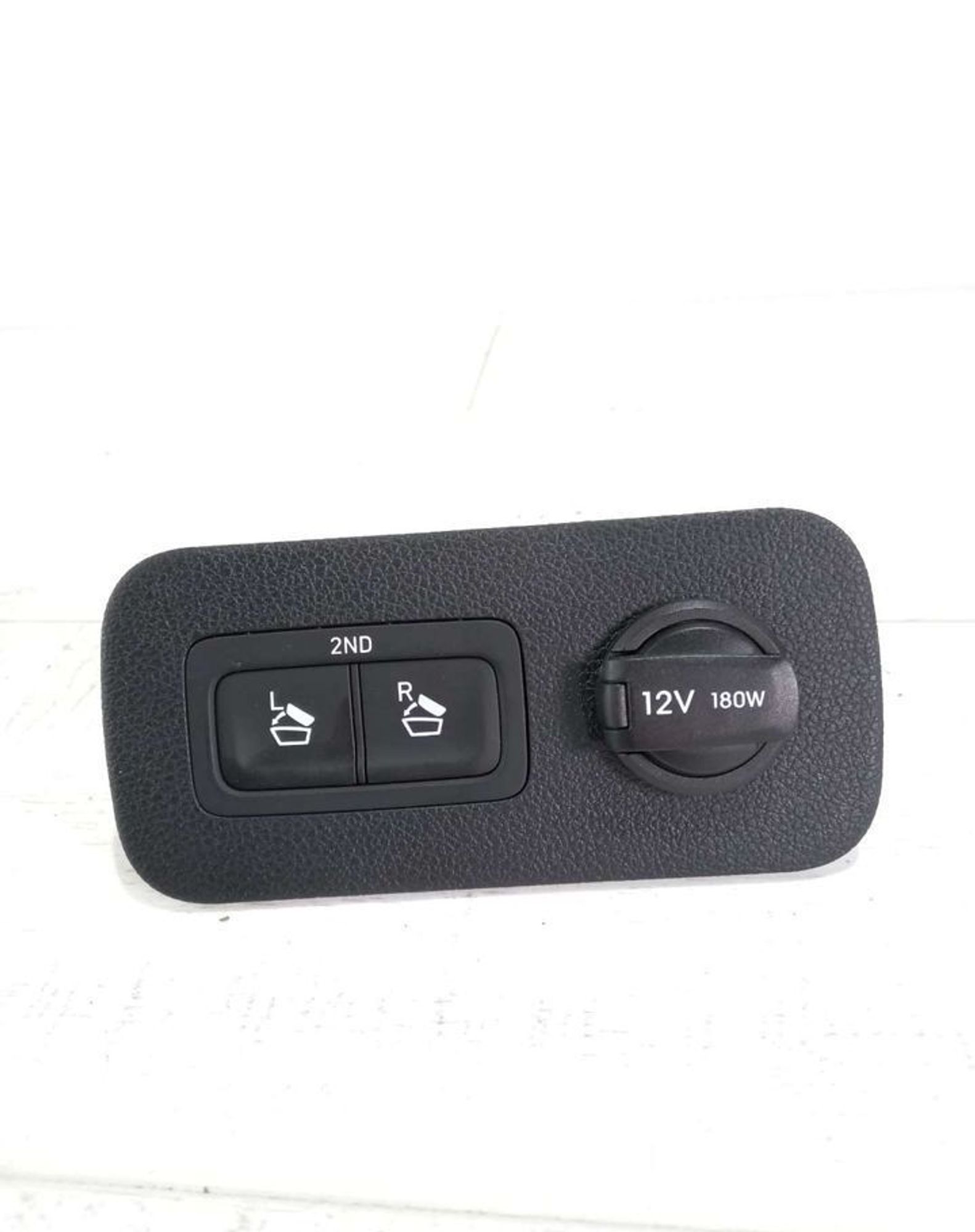Кнопки складывания сидений Hyundai Santa Fe 4, 2000 рублей, Брянск