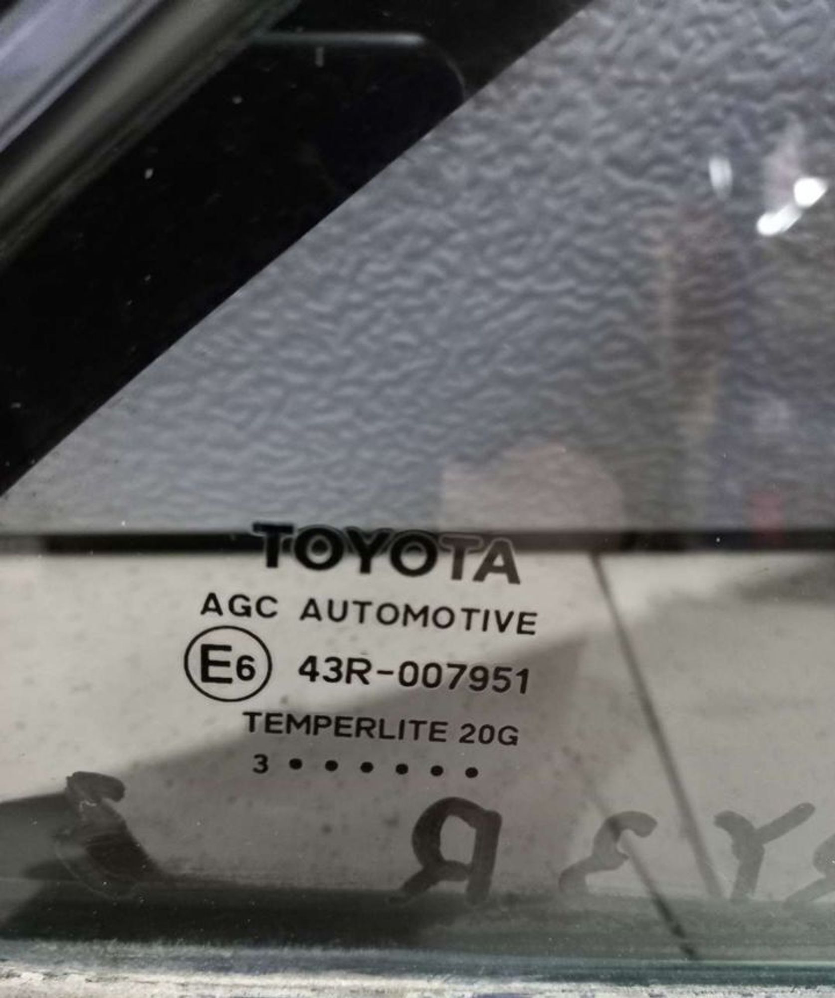 Форточка задней правой двери Toyota Camry 55, 2000 рублей, Брянск