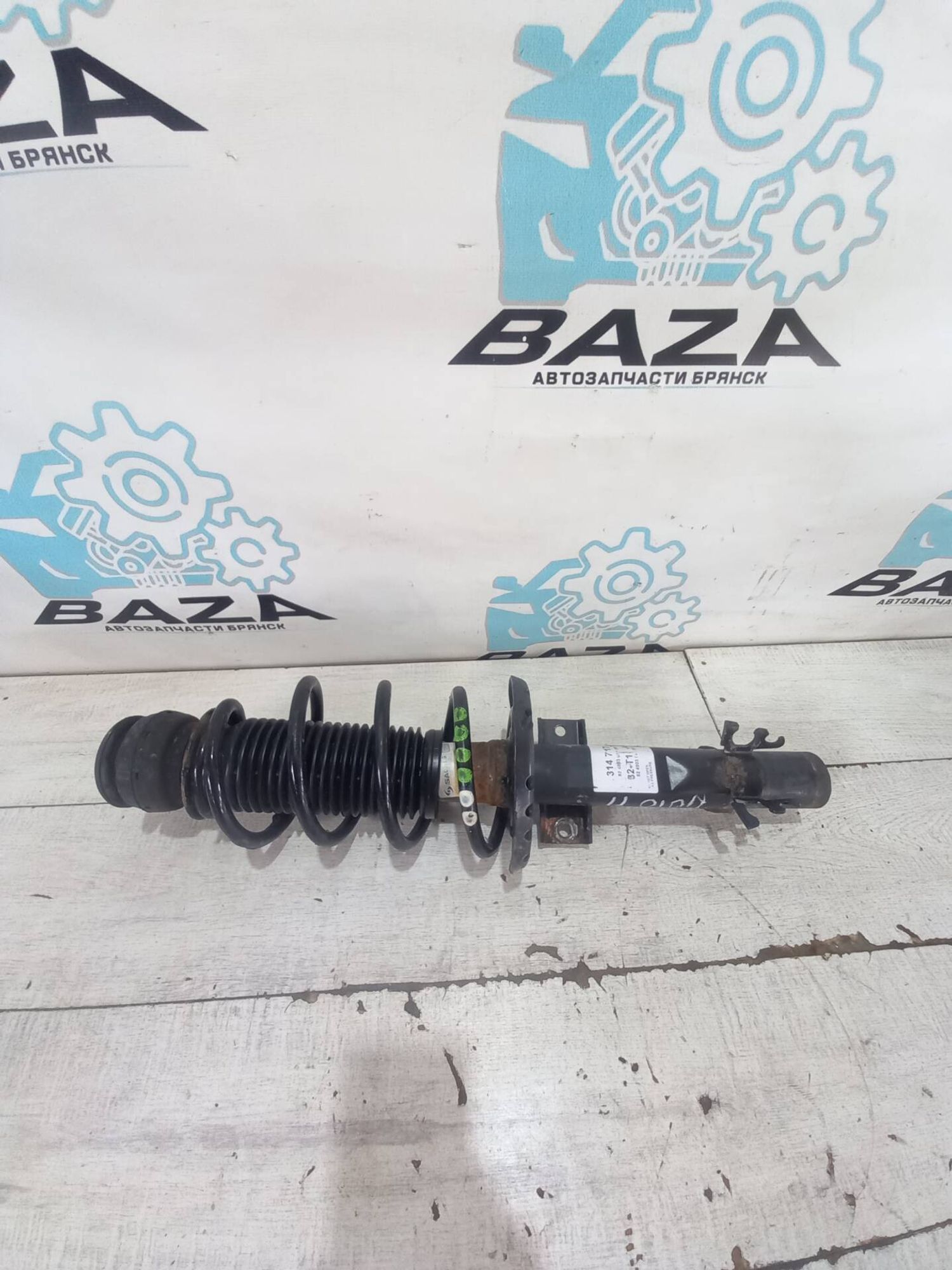 Стойка передняя правая Volkswagen Polo 5, 3500 рублей, Брянск