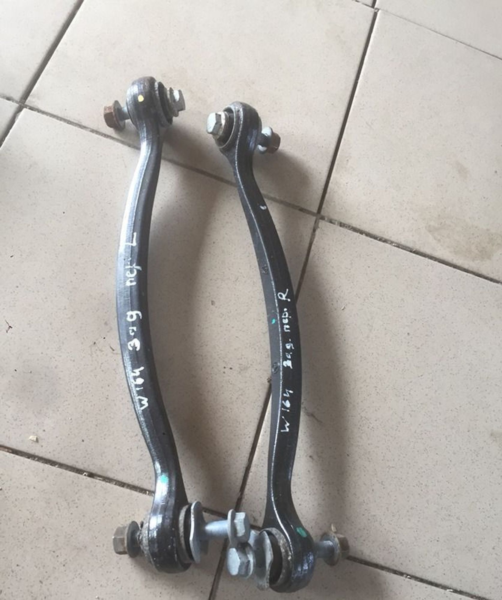 Mercedes w 164 рычаги задние, 1000 рублей, Брянск