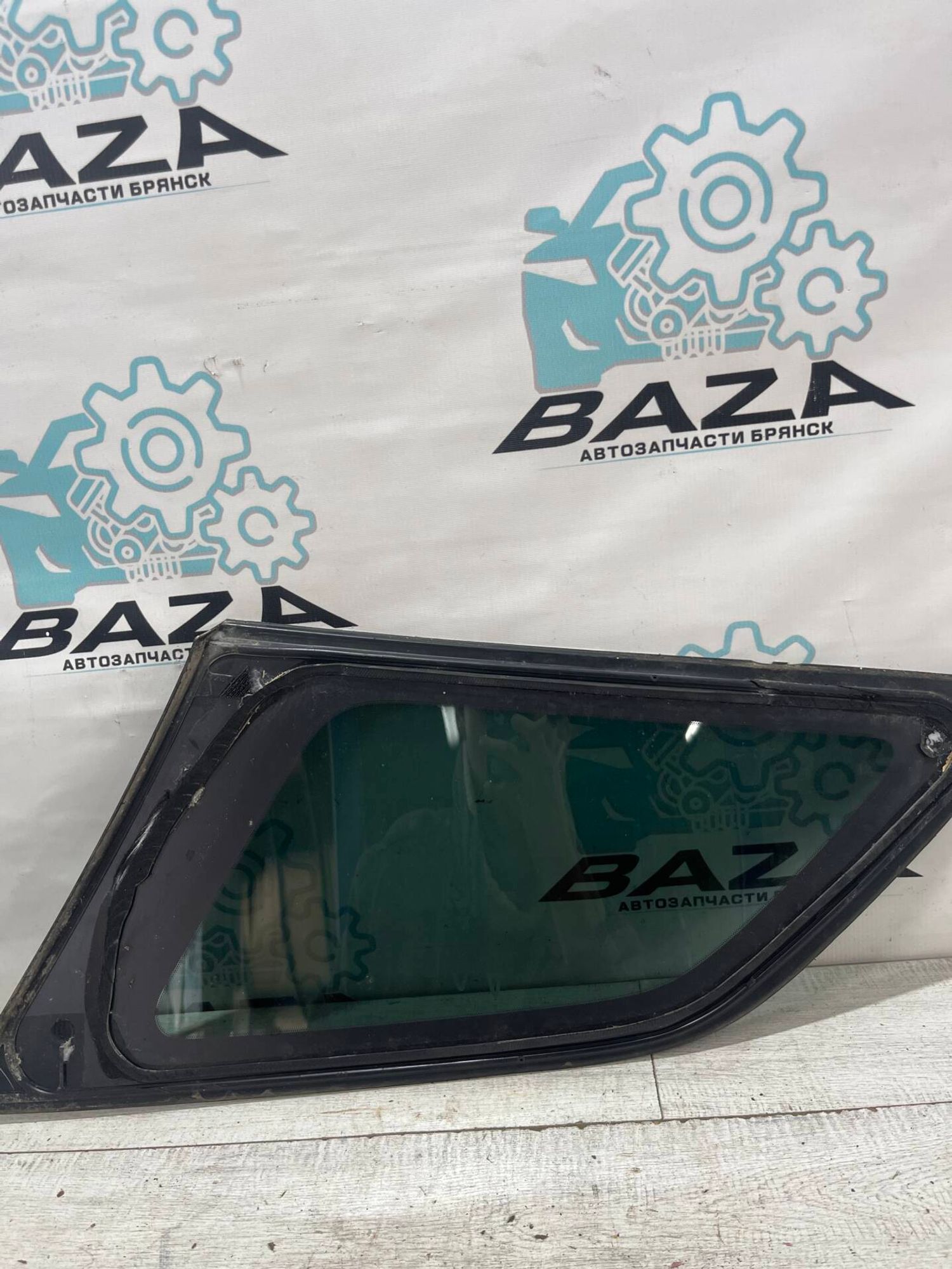 Форточка заднего левого крыла Mazda CX 7, 2000 рублей, Брянск