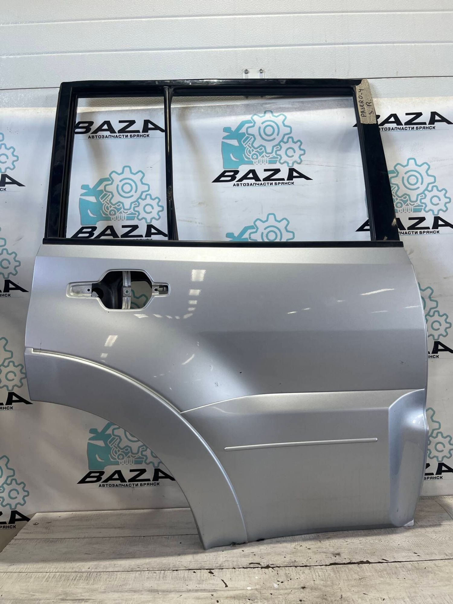 Дверь задняя правая Mitsubishi Pajero 4, 20000 рублей, Брянск