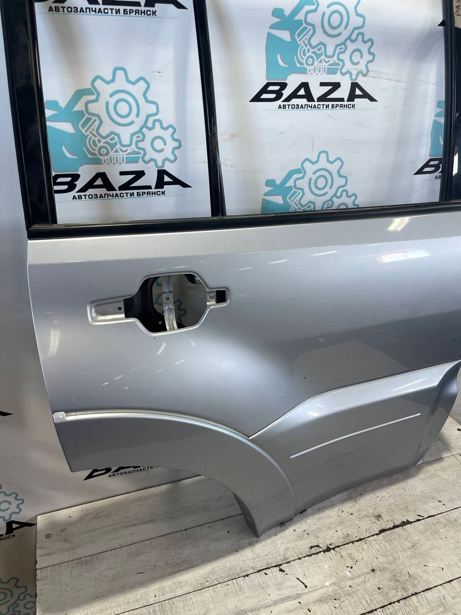 Дверь задняя правая Mitsubishi Pajero 4, 20000 рублей, Брянск