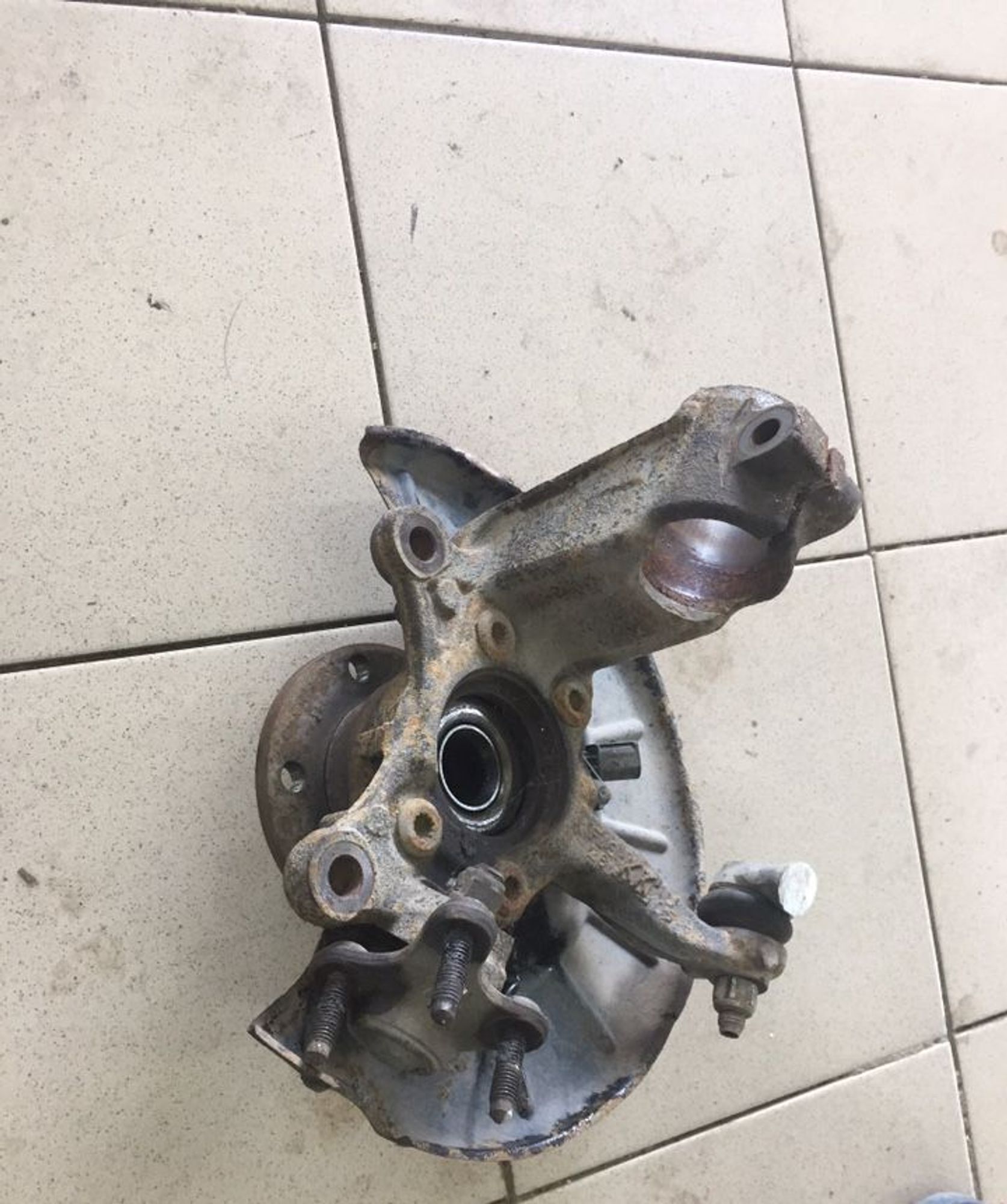 Кулак поворотный правый VW Touran, 4000 рублей, Брянск