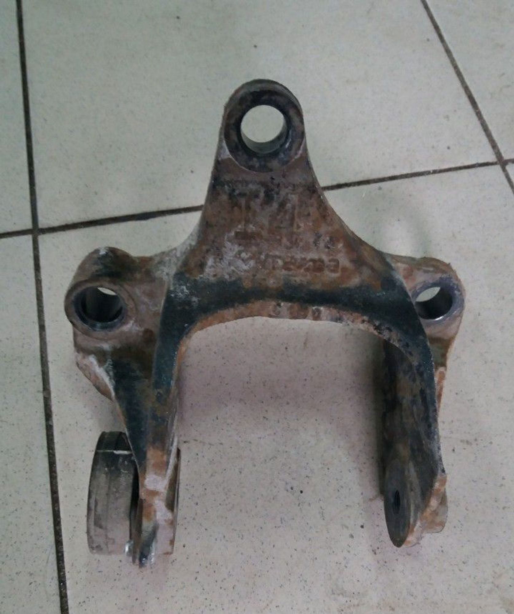 Кронштейн двигателя левый Mazda CX 7, 2000 рублей, Брянск