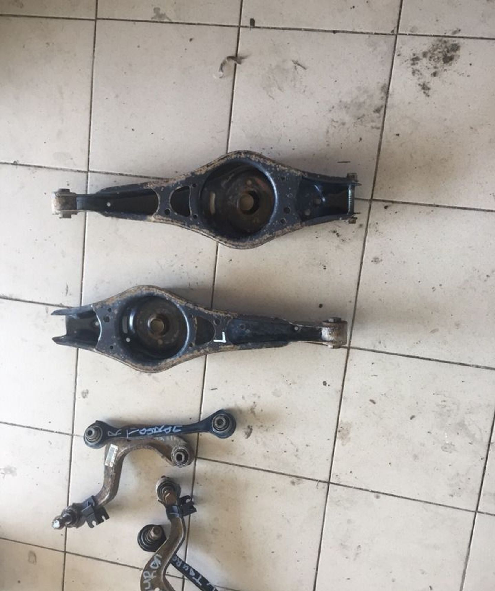 VW Volkswagen Touran рычаг задний, 1000 рублей, Брянск
