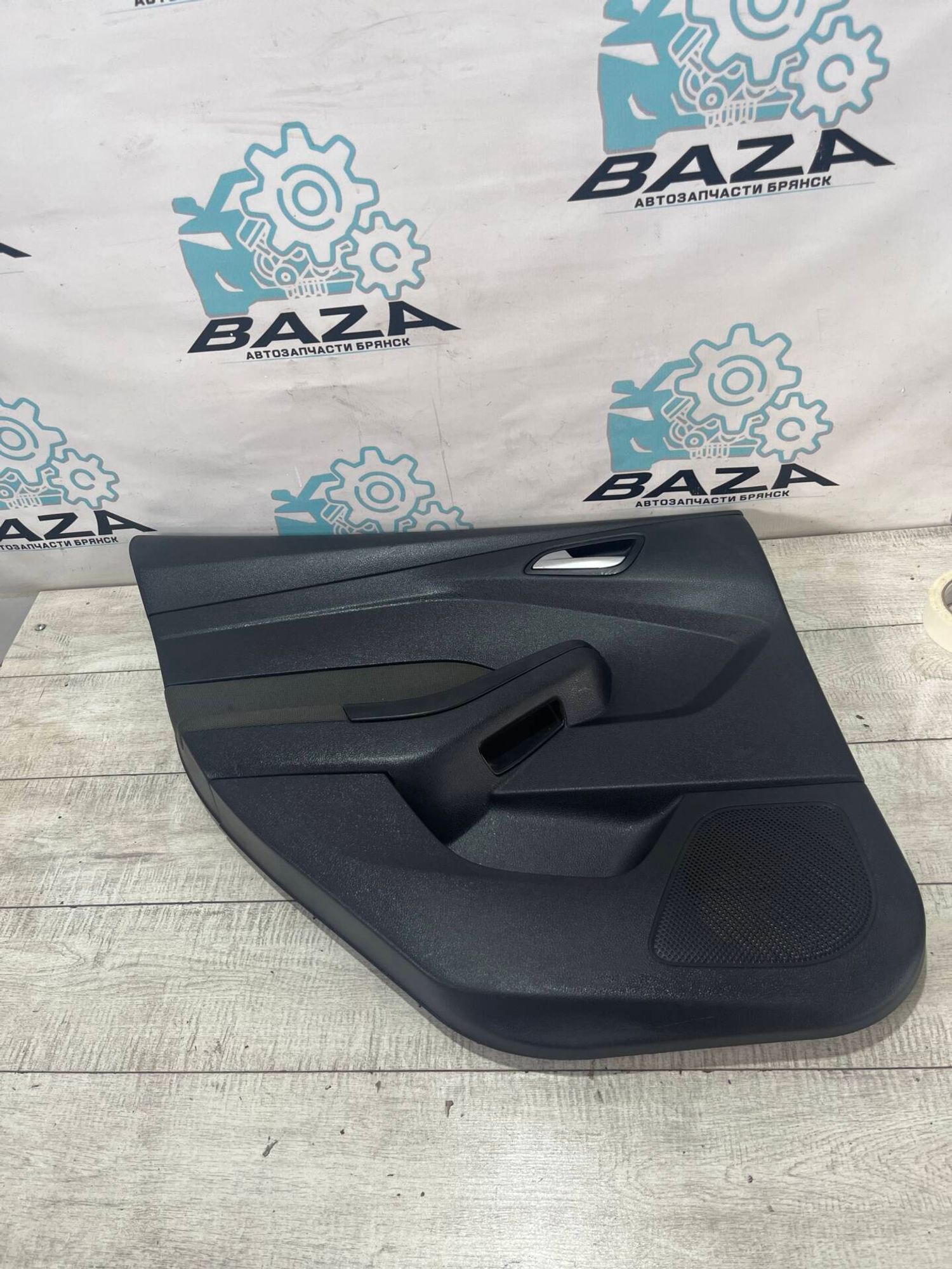 Обшивка задней левой двери Ford Focus 3, 1500 рублей, Брянск