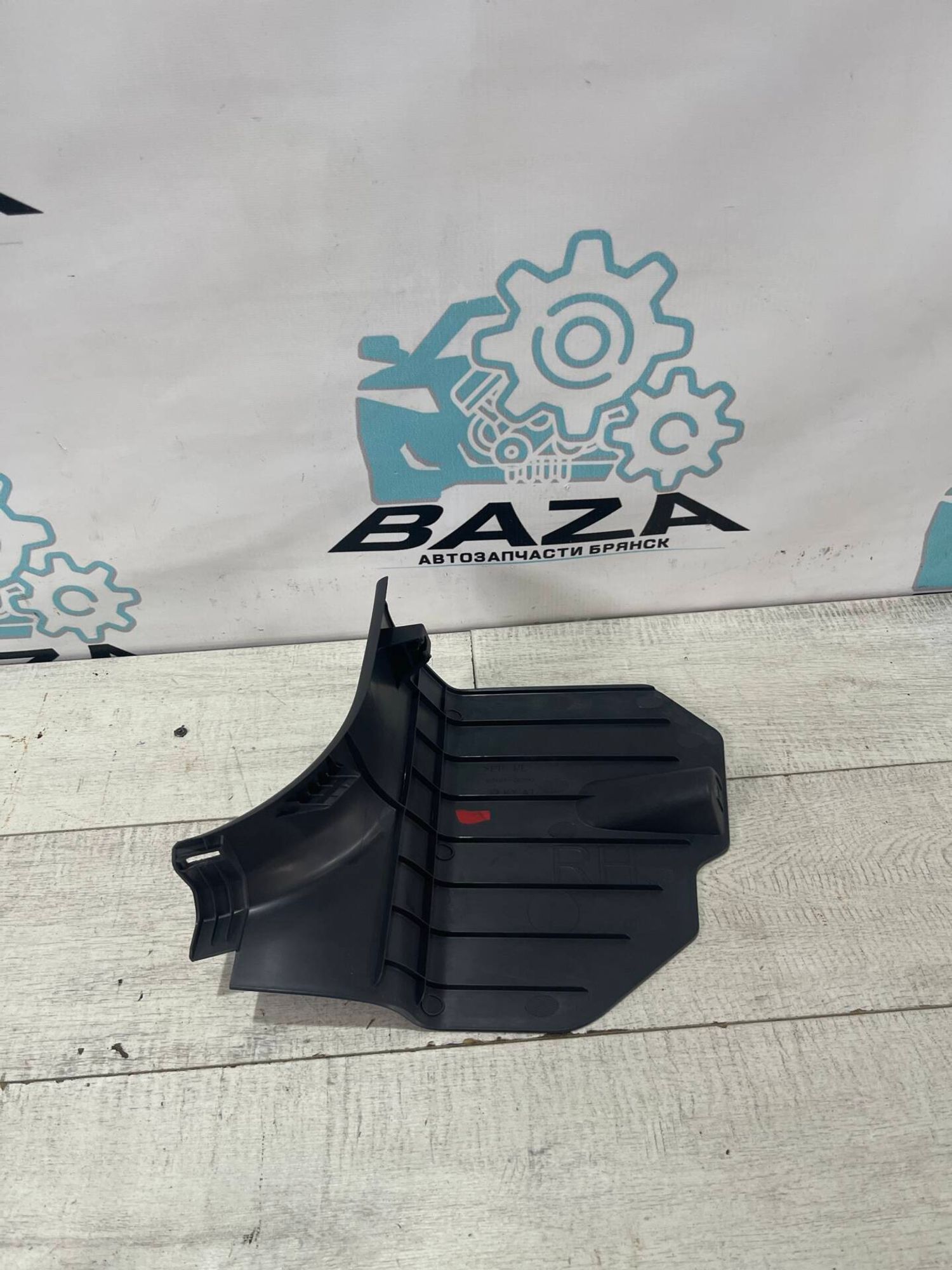 Накладка правого порога  Toyota Camry V70, 1500 рублей, Брянск