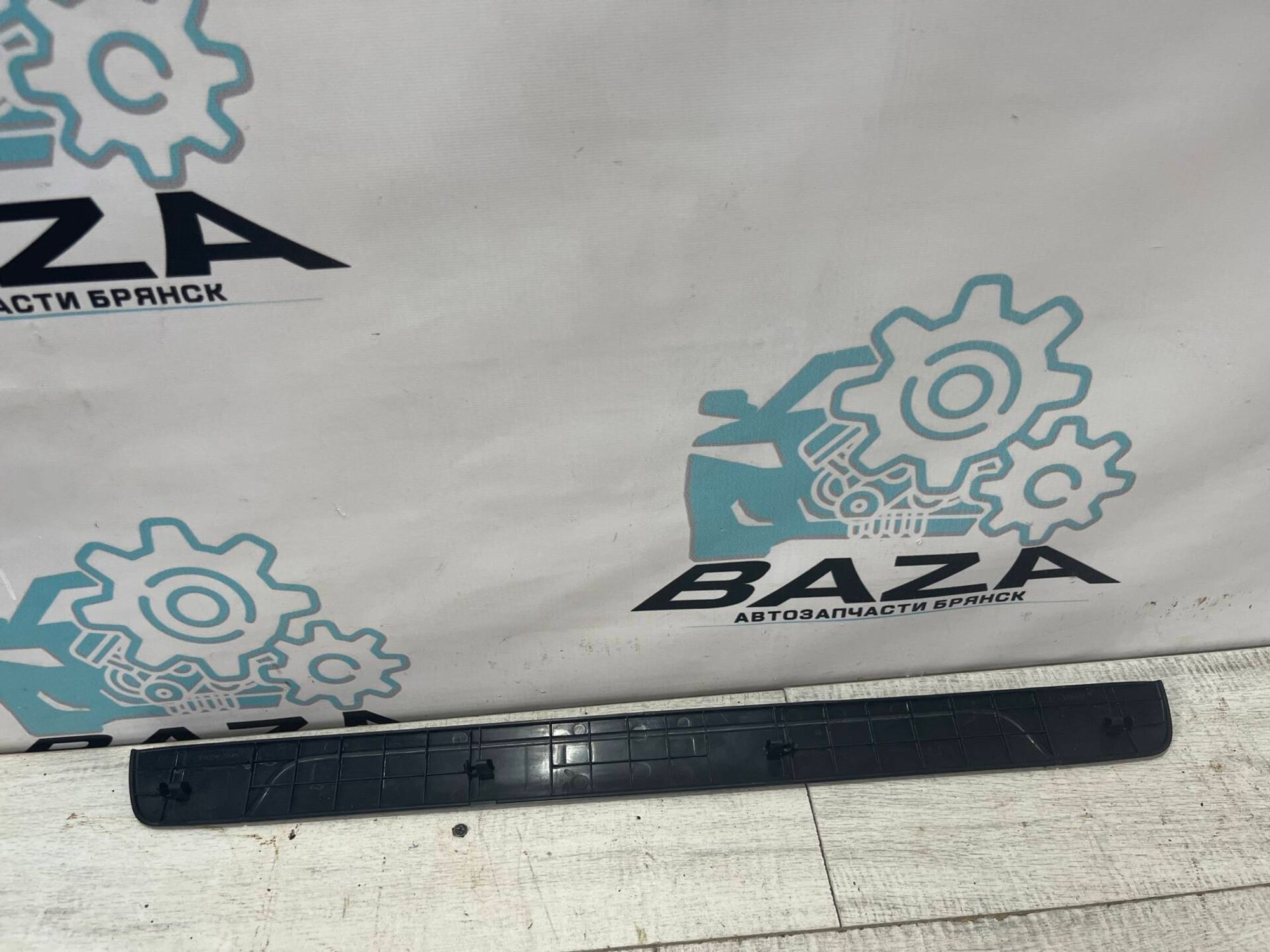 Накладка переднего левого порога  Toyota Camry V70, 1500 рублей, Брянск