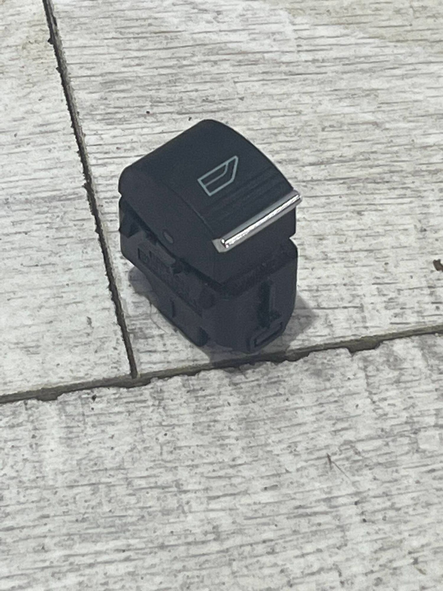 Передняя кнопка стеклоподъемника Ford Focus 3, 500 рублей, Брянск