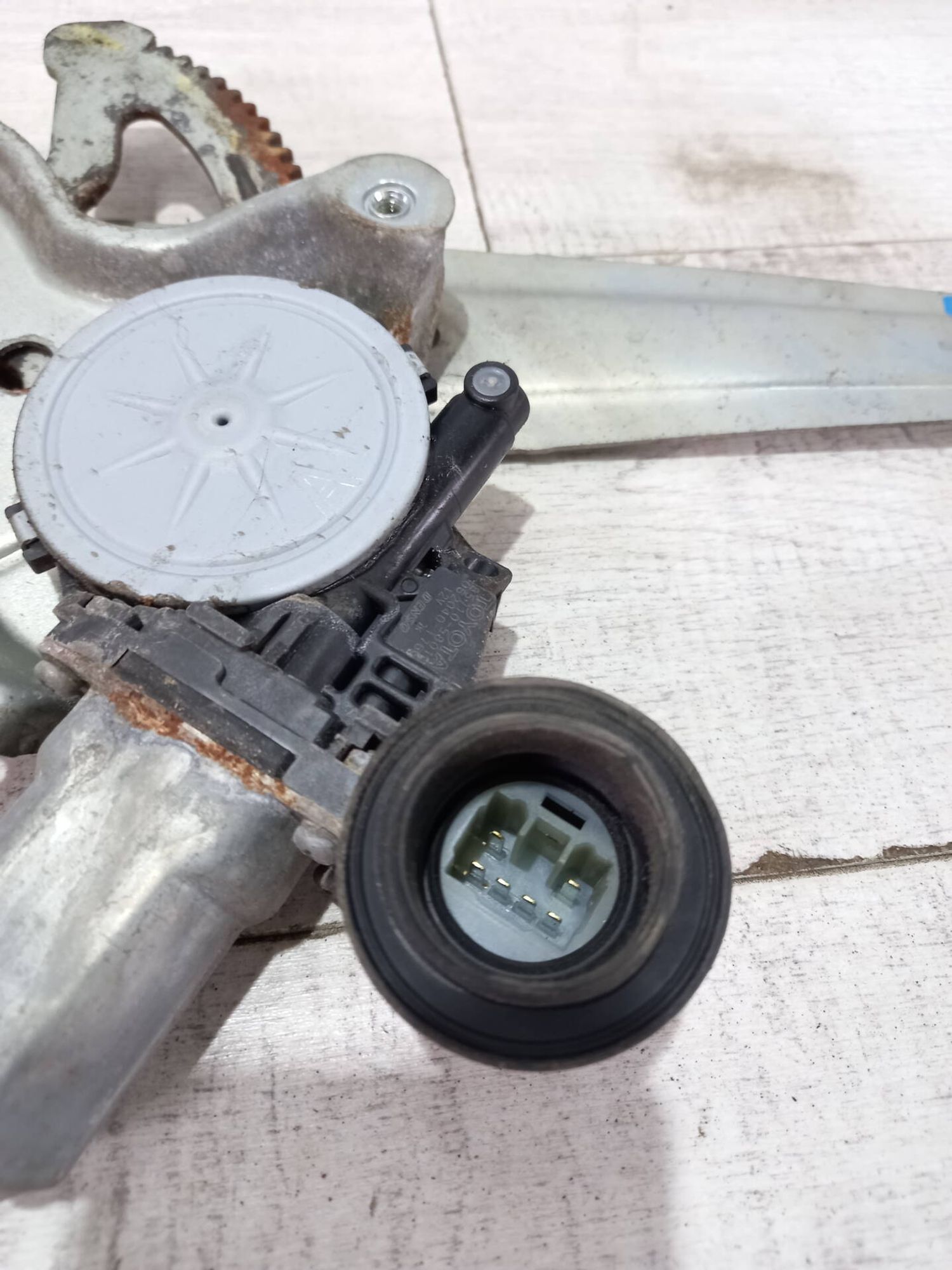 Стеклоподьемник задней левой двери Lexus IS II, 2000 рублей, Брянск